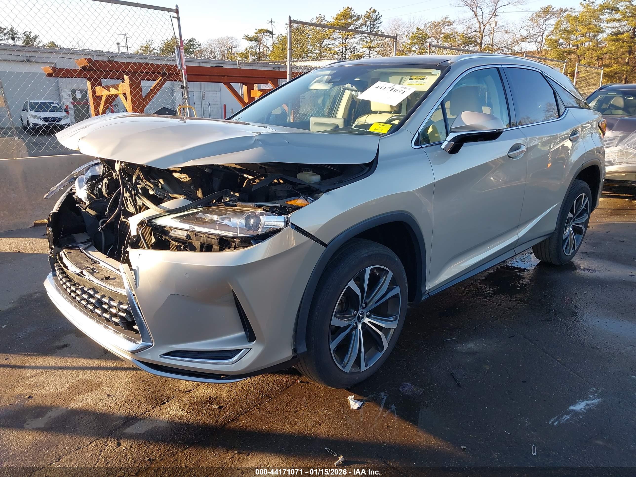 LEXUS RX image 2