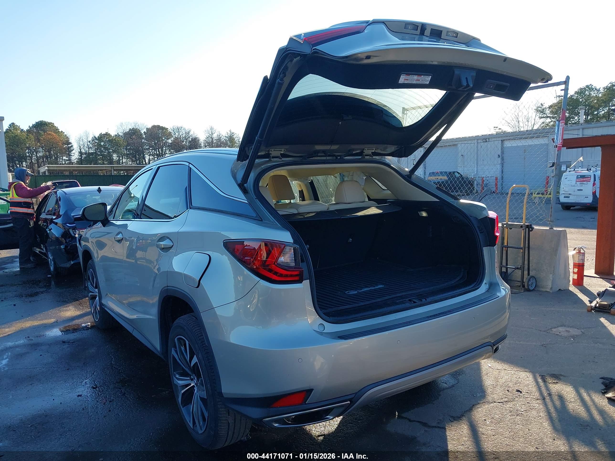 LEXUS RX image 3