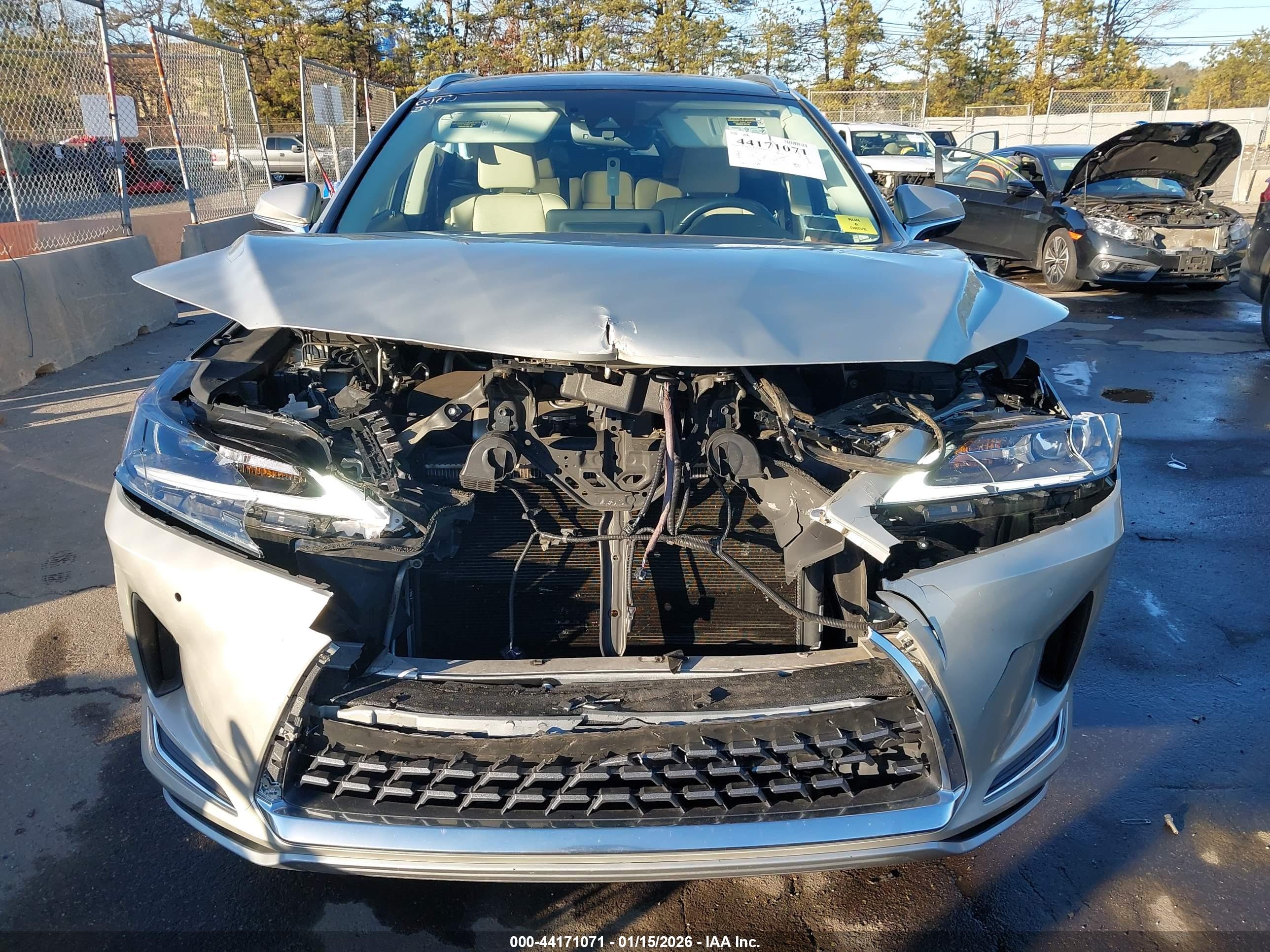 LEXUS RX image 6