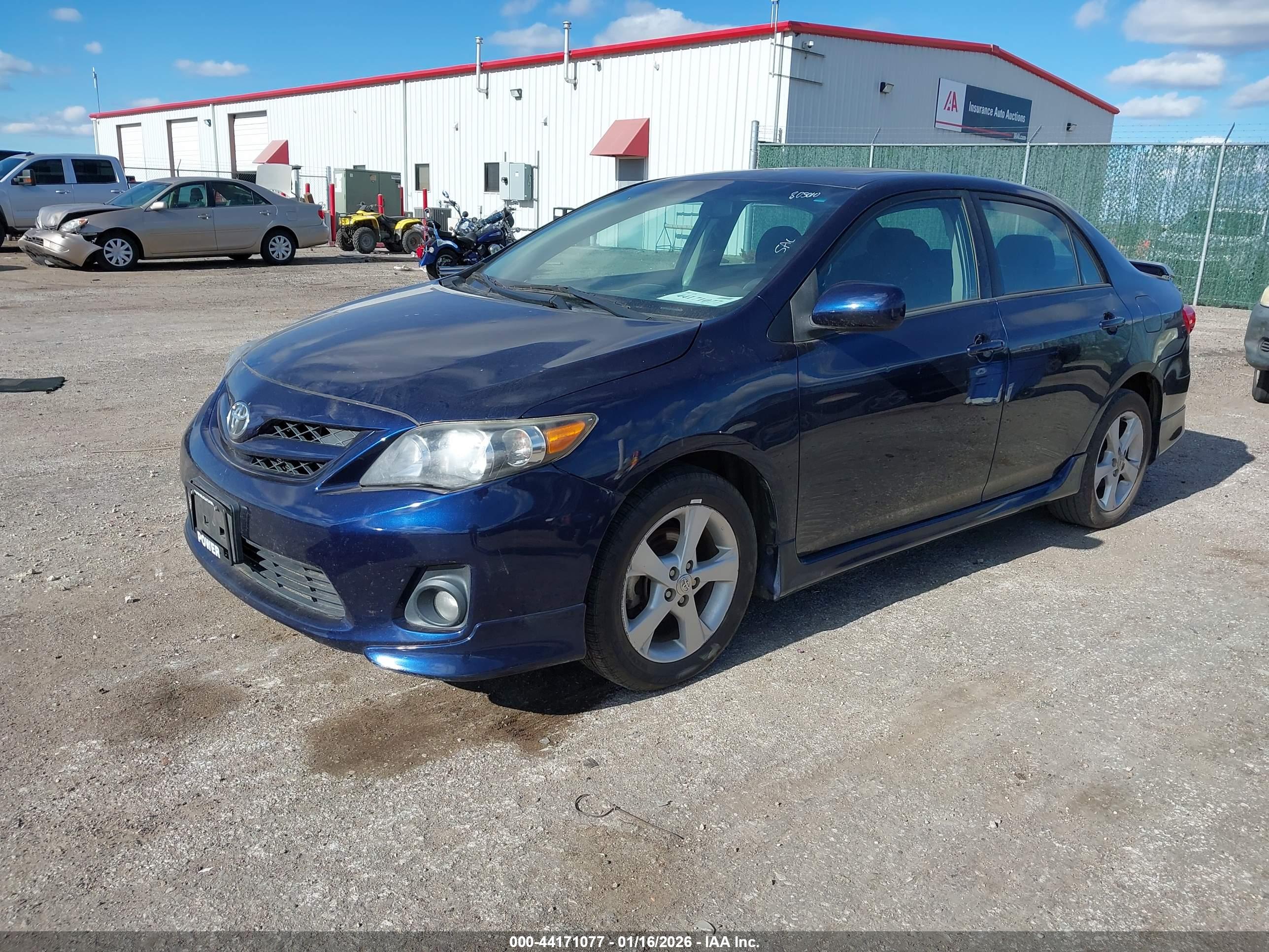 TOYOTA COROLLA image 2