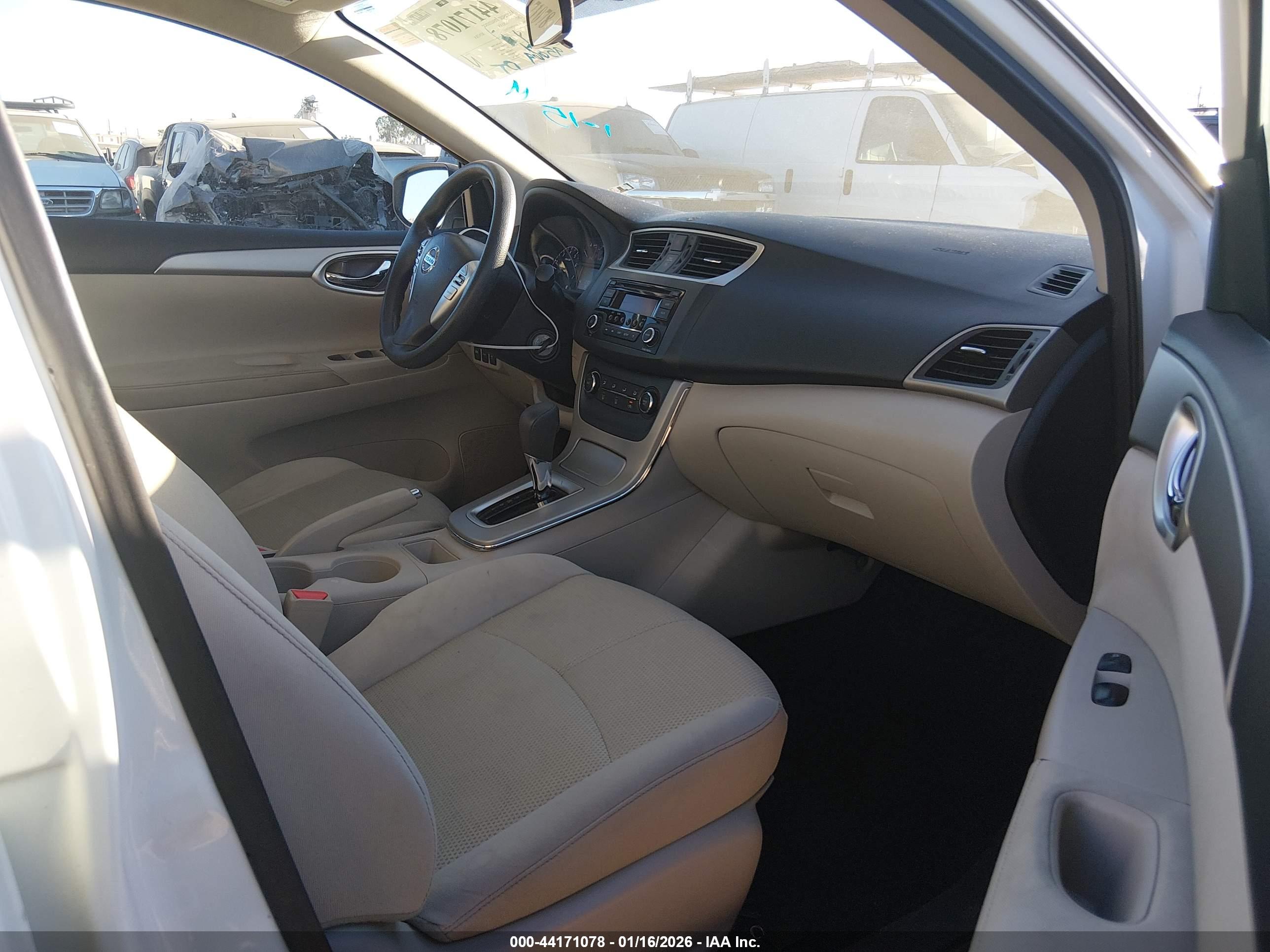 NISSAN SENTRA image 5