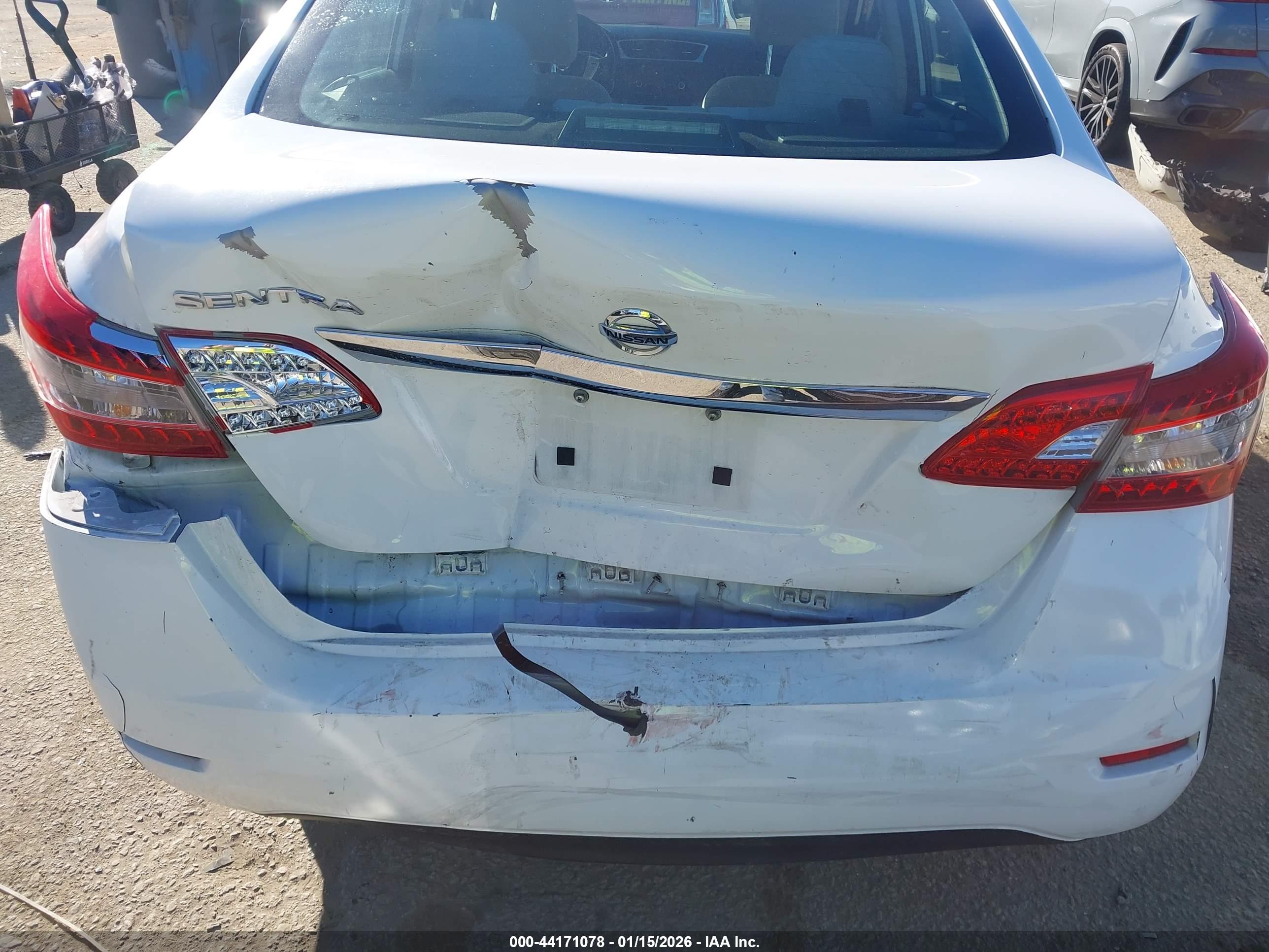 NISSAN SENTRA image 6