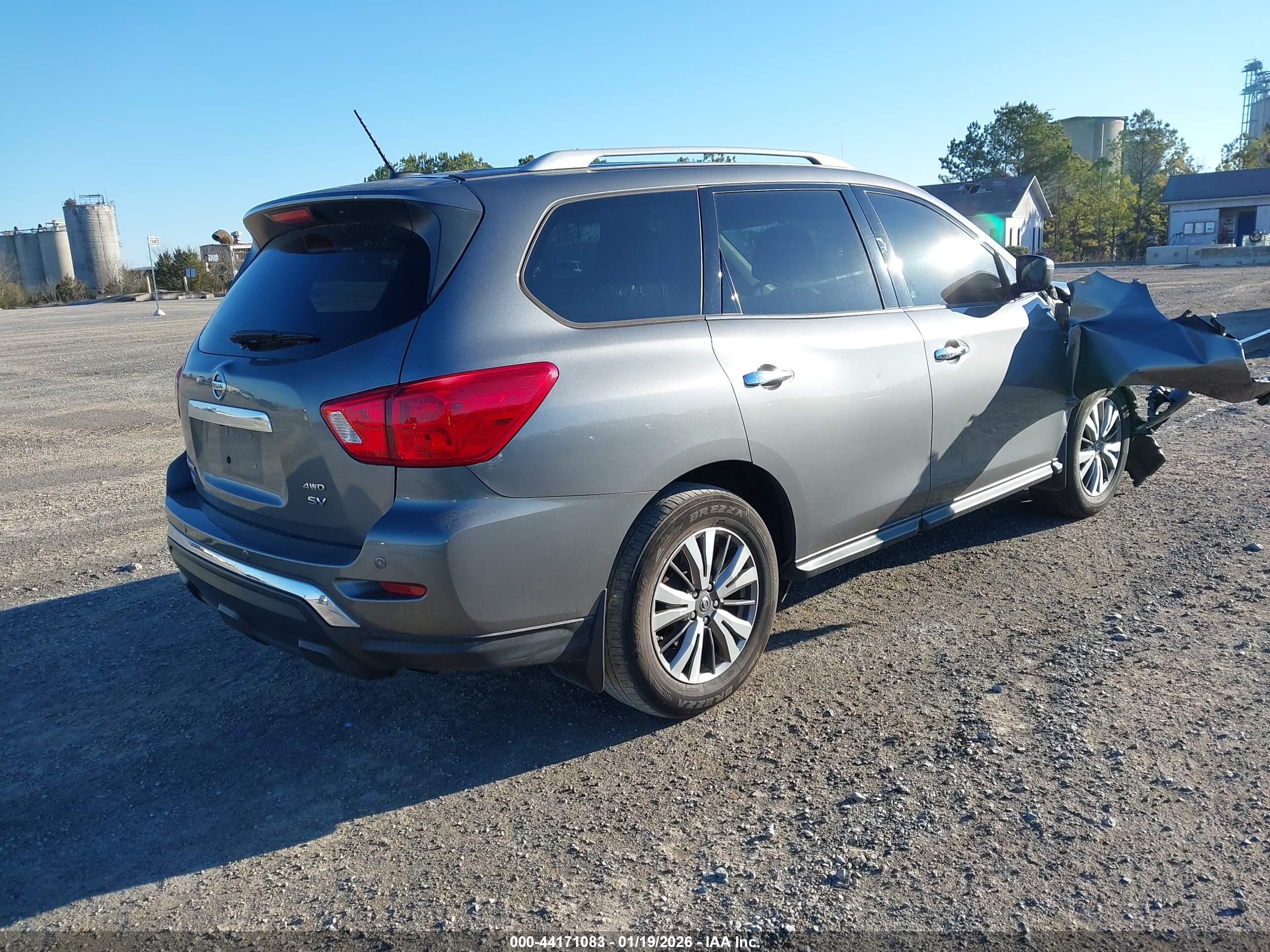 NISSAN PATHFINDER image 4