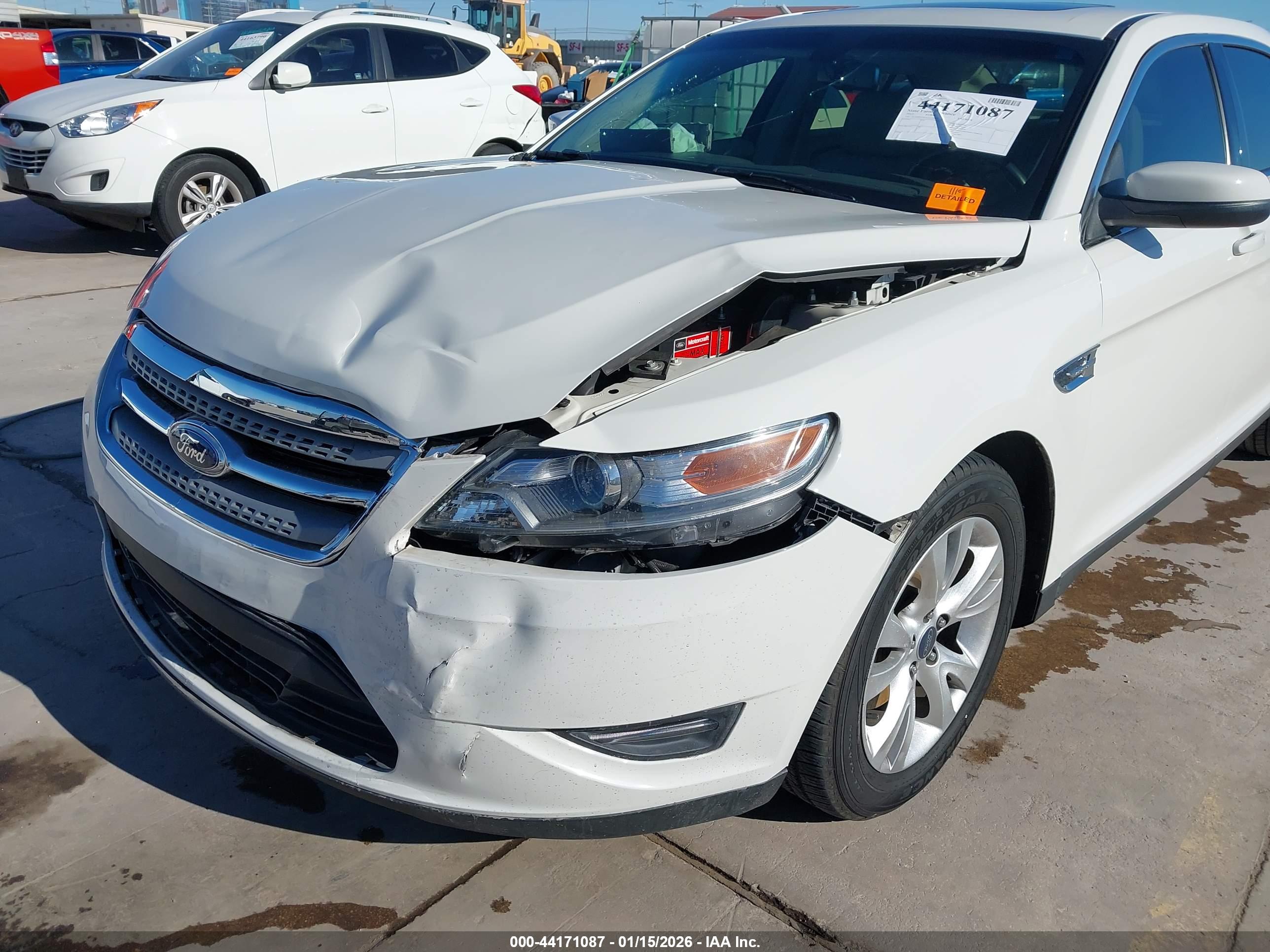 FORD TAURUS image 6