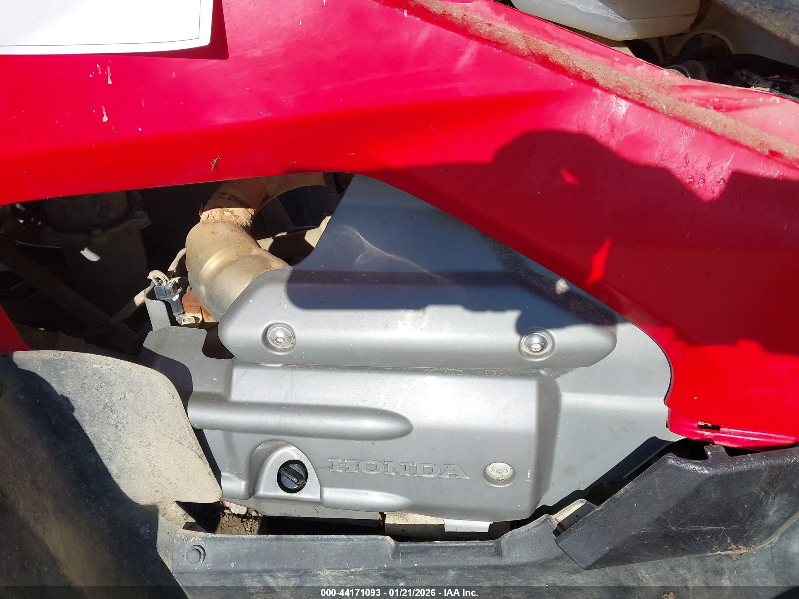 HONDA TRX680 image 9