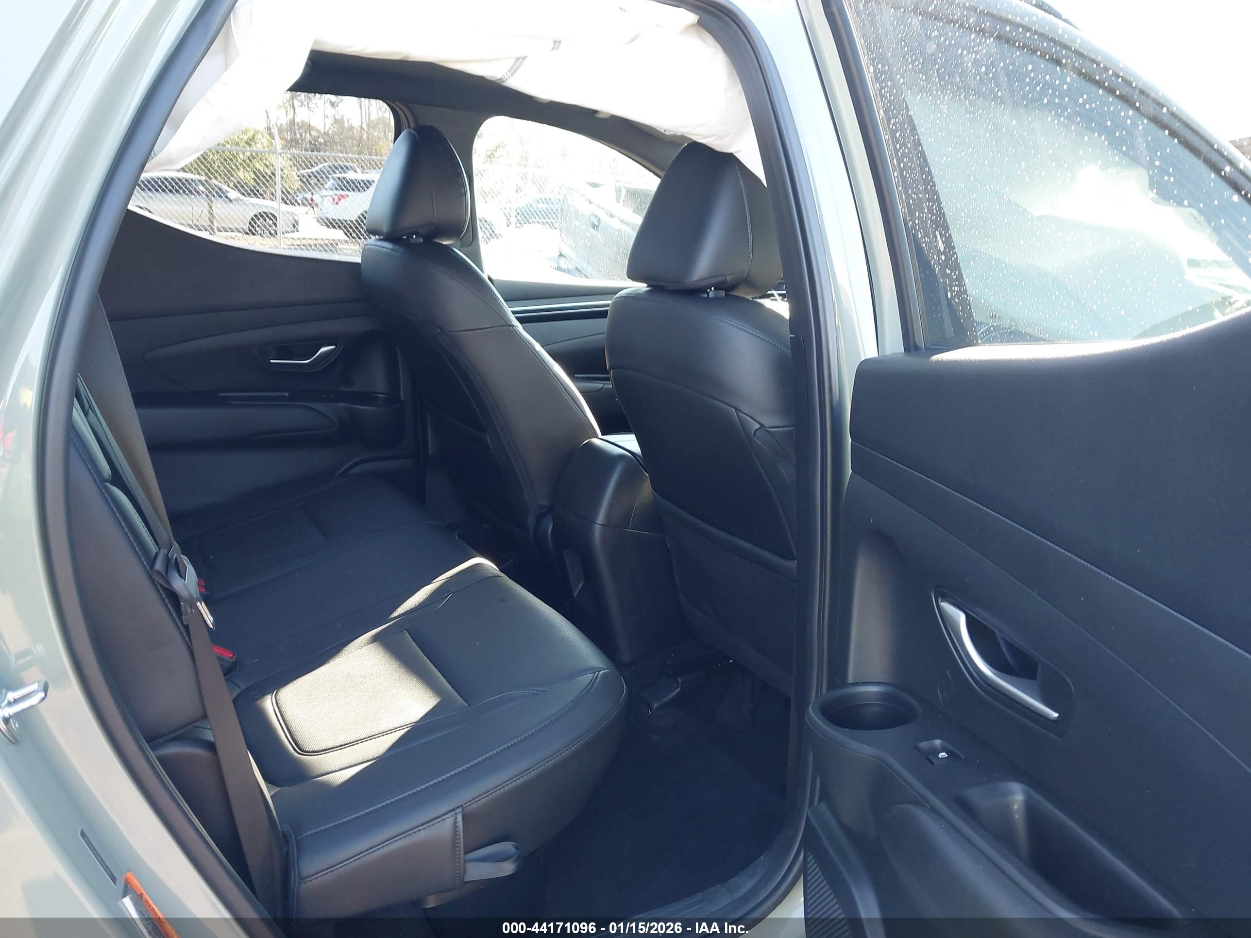 HYUNDAI SANTA image 8