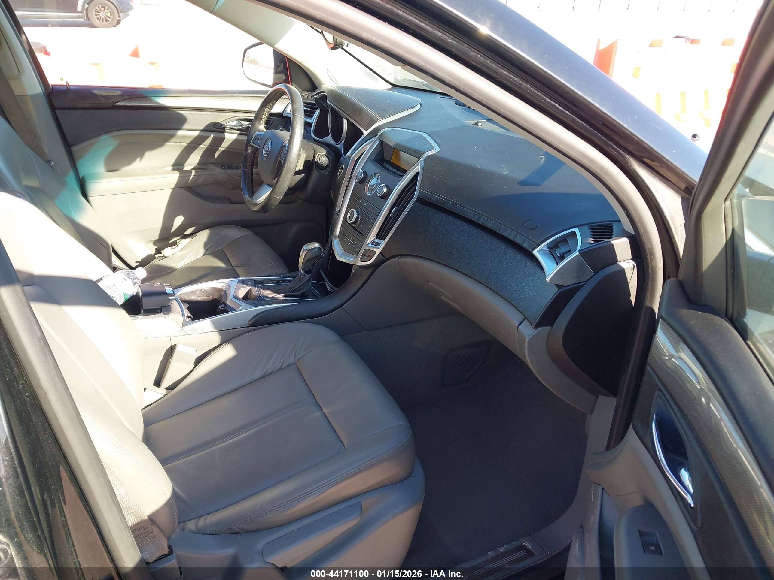 CADILLAC SRX image 5