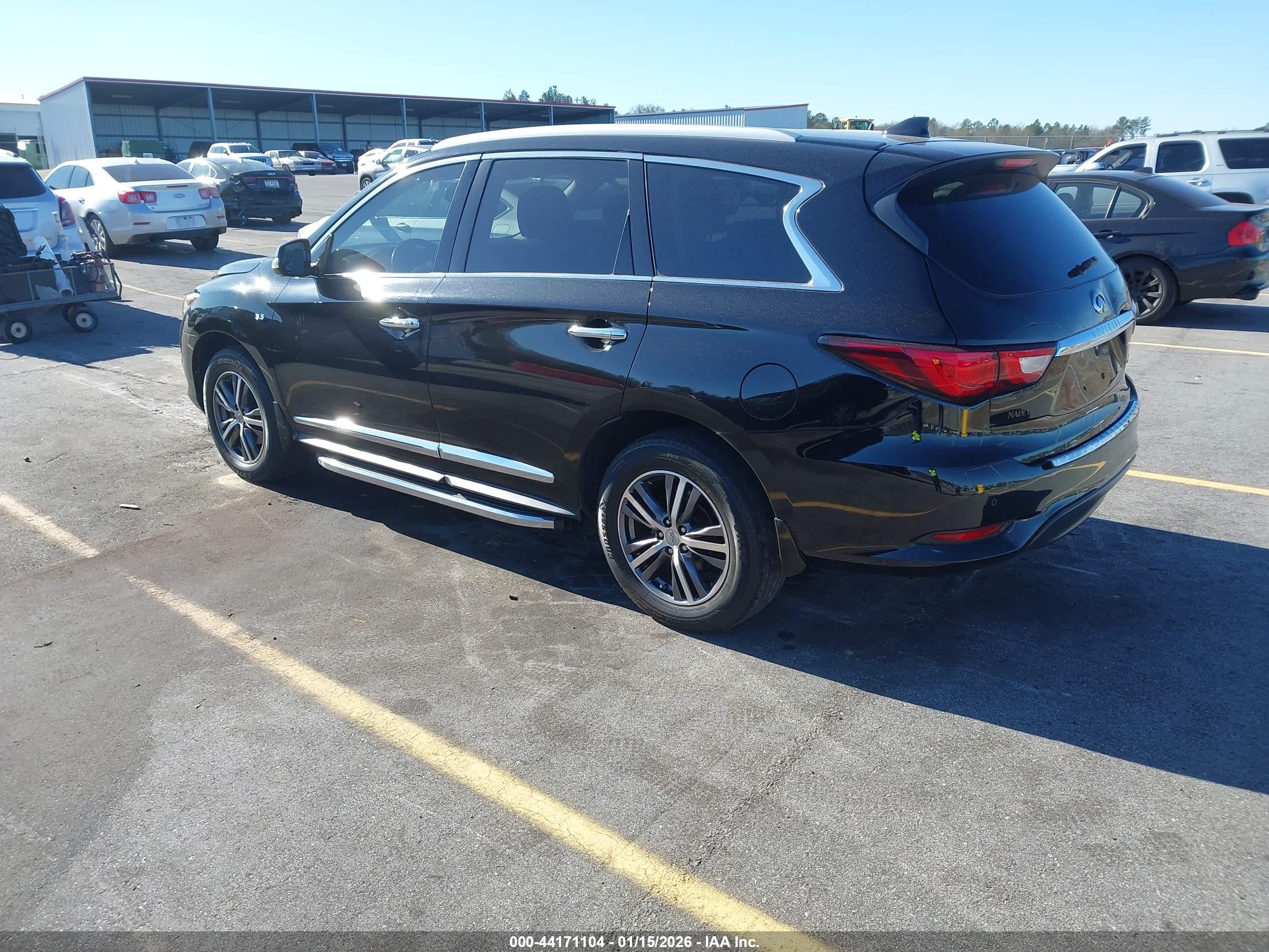 INFINITI QX60 image 3