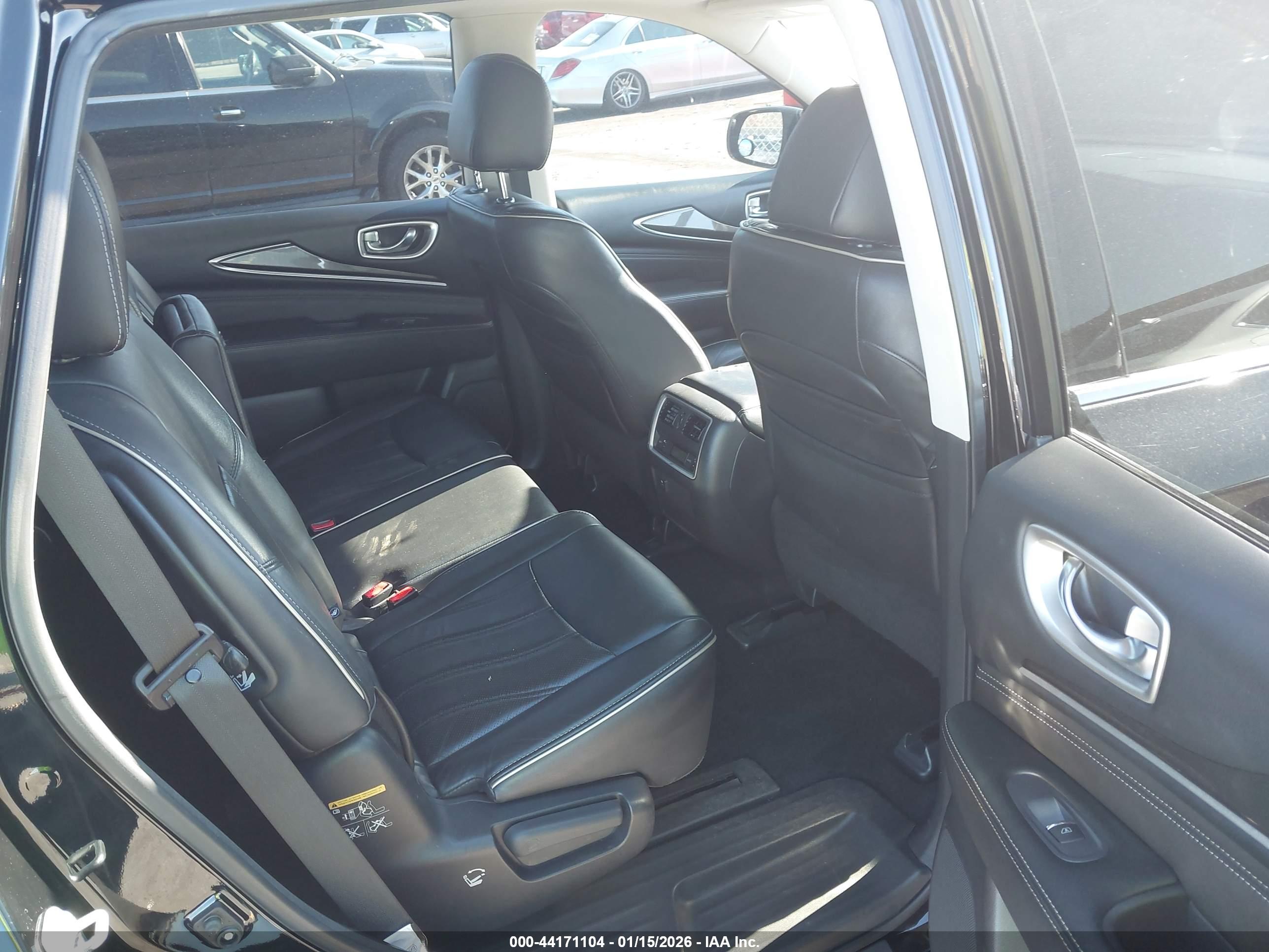 INFINITI QX60 image 8