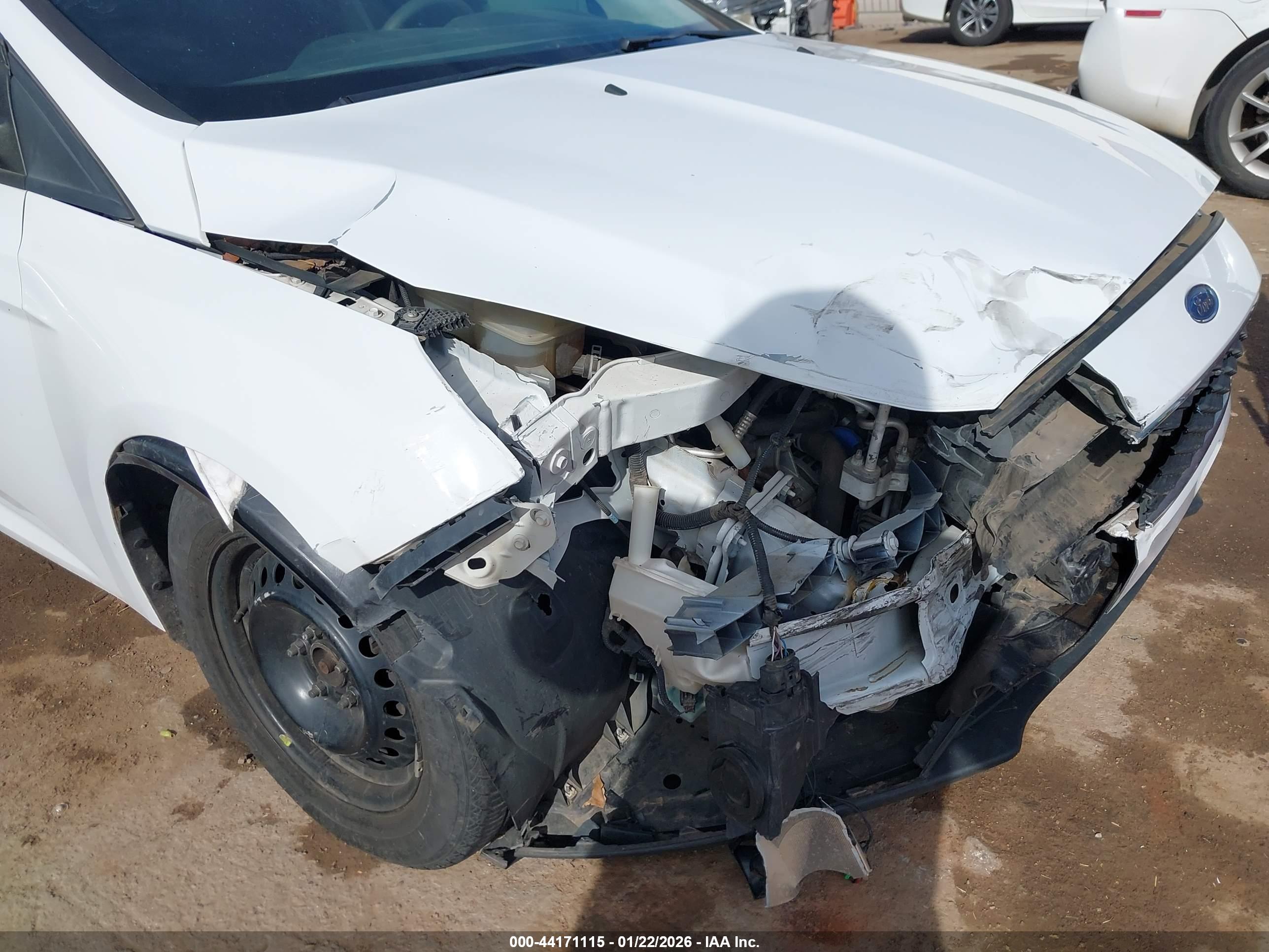 FORD FOCUS image 6