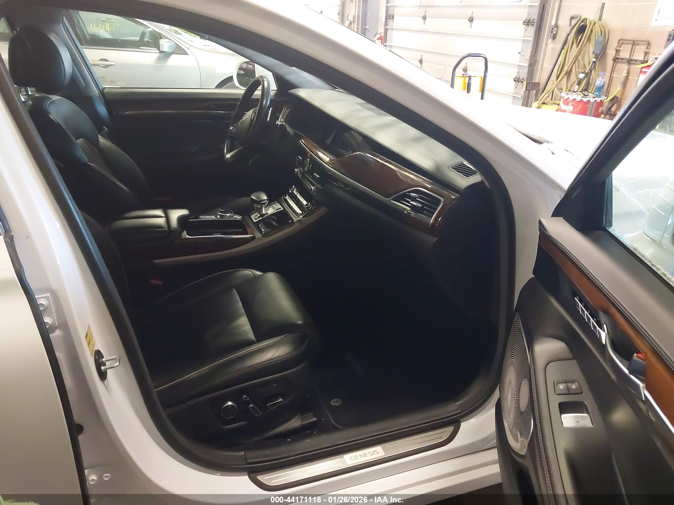 GENESIS G90 image 5