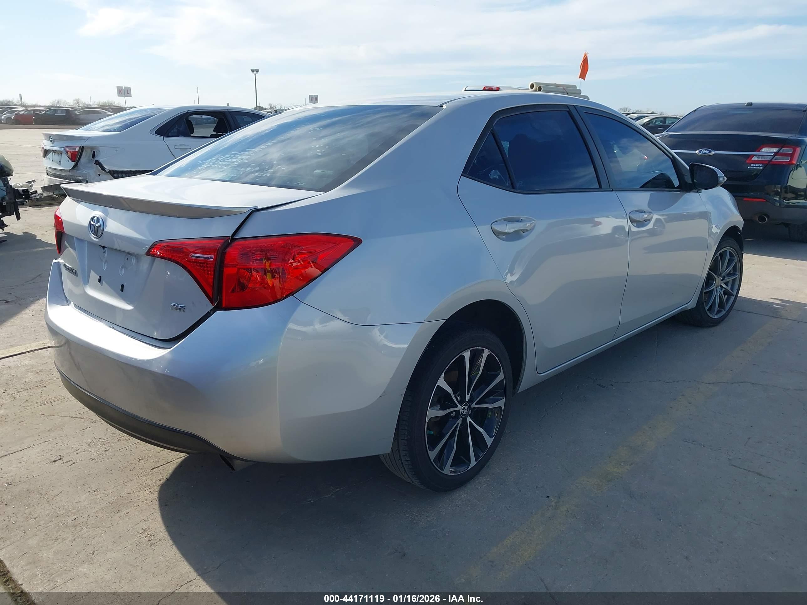 TOYOTA COROLLA image 4