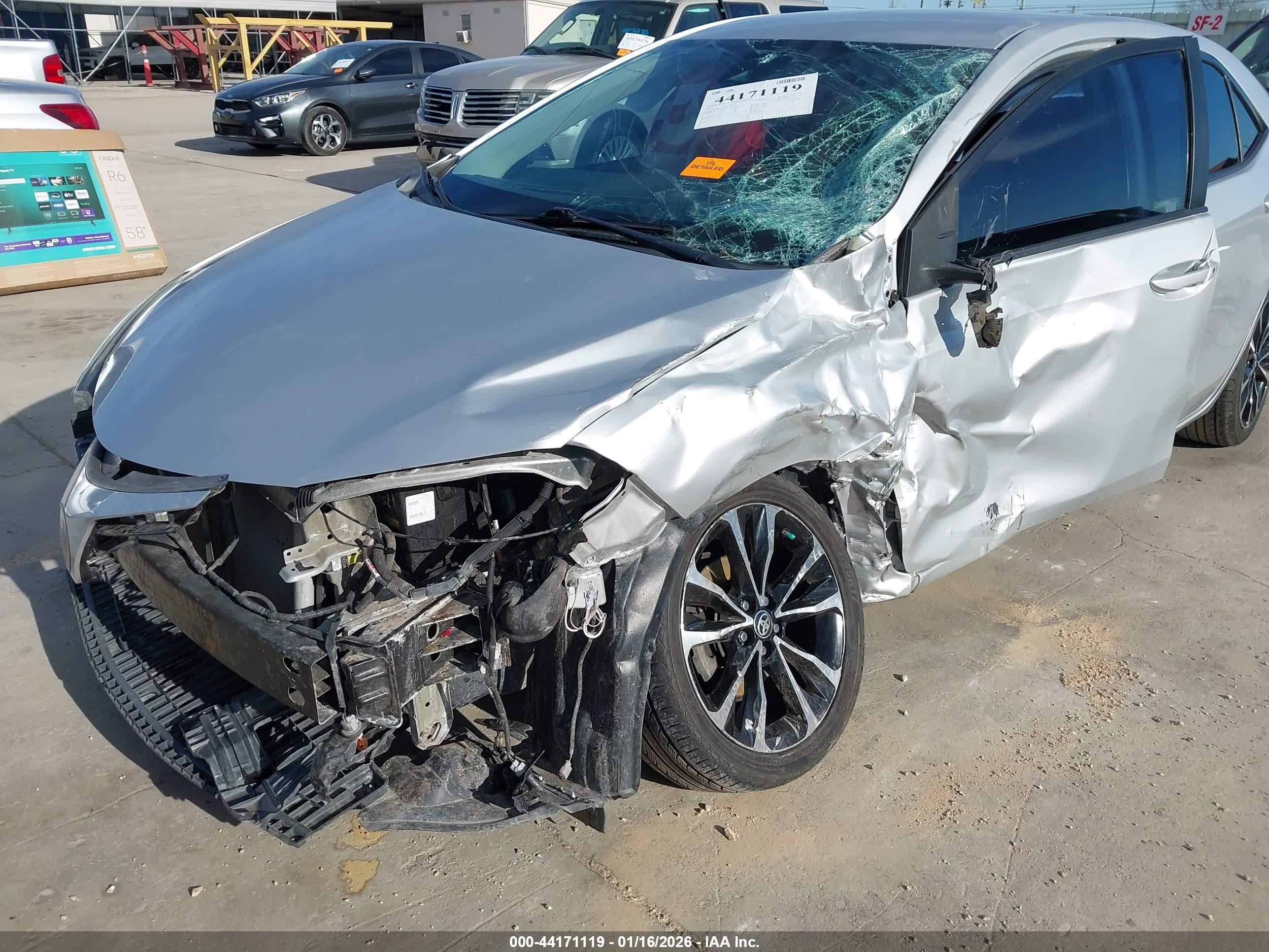 TOYOTA COROLLA image 6