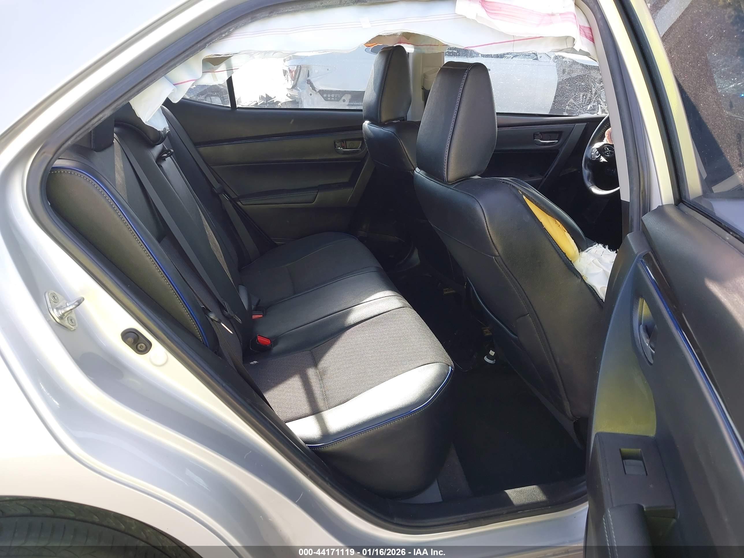 TOYOTA COROLLA image 8