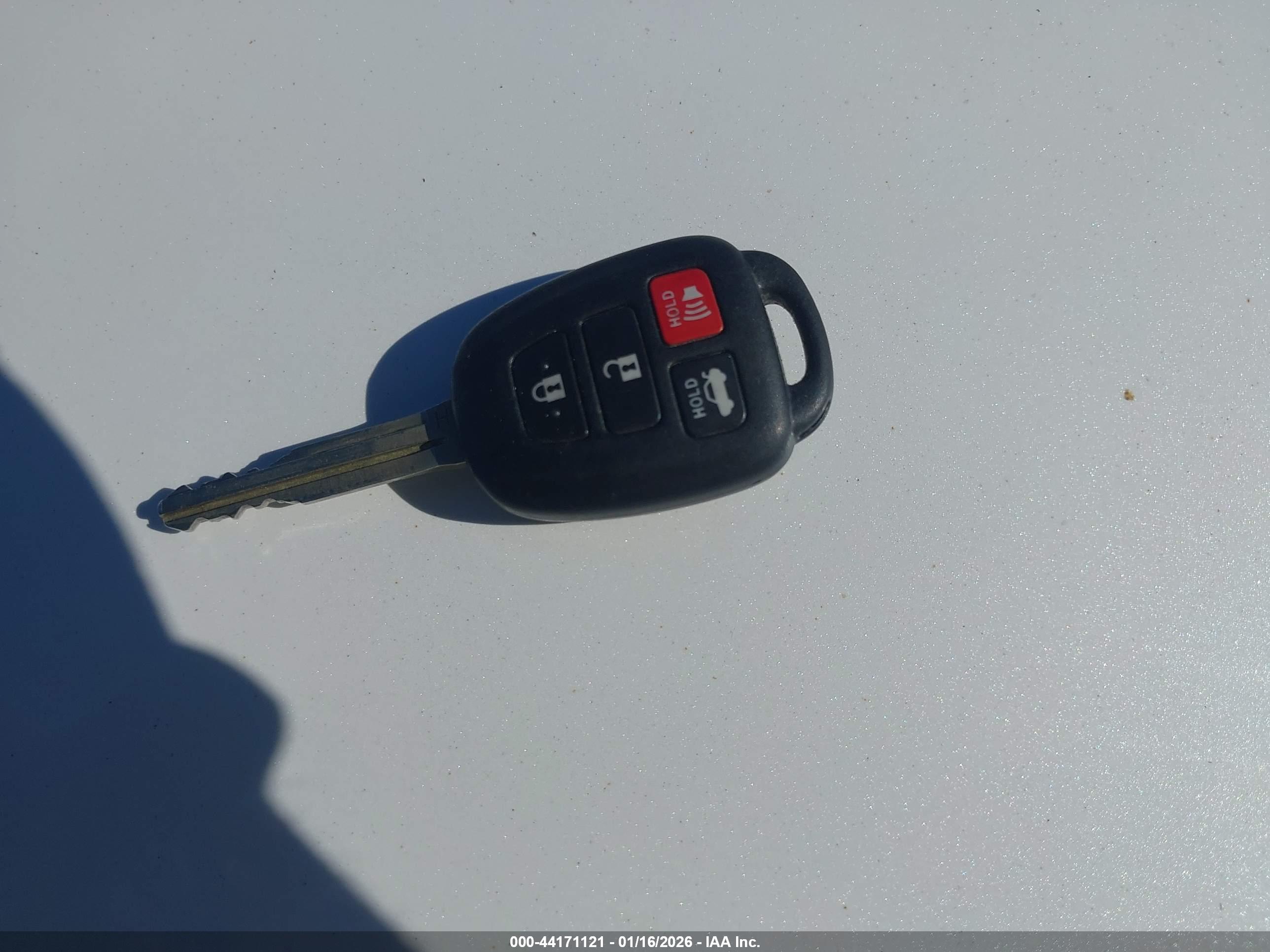 TOYOTA COROLLA image 11