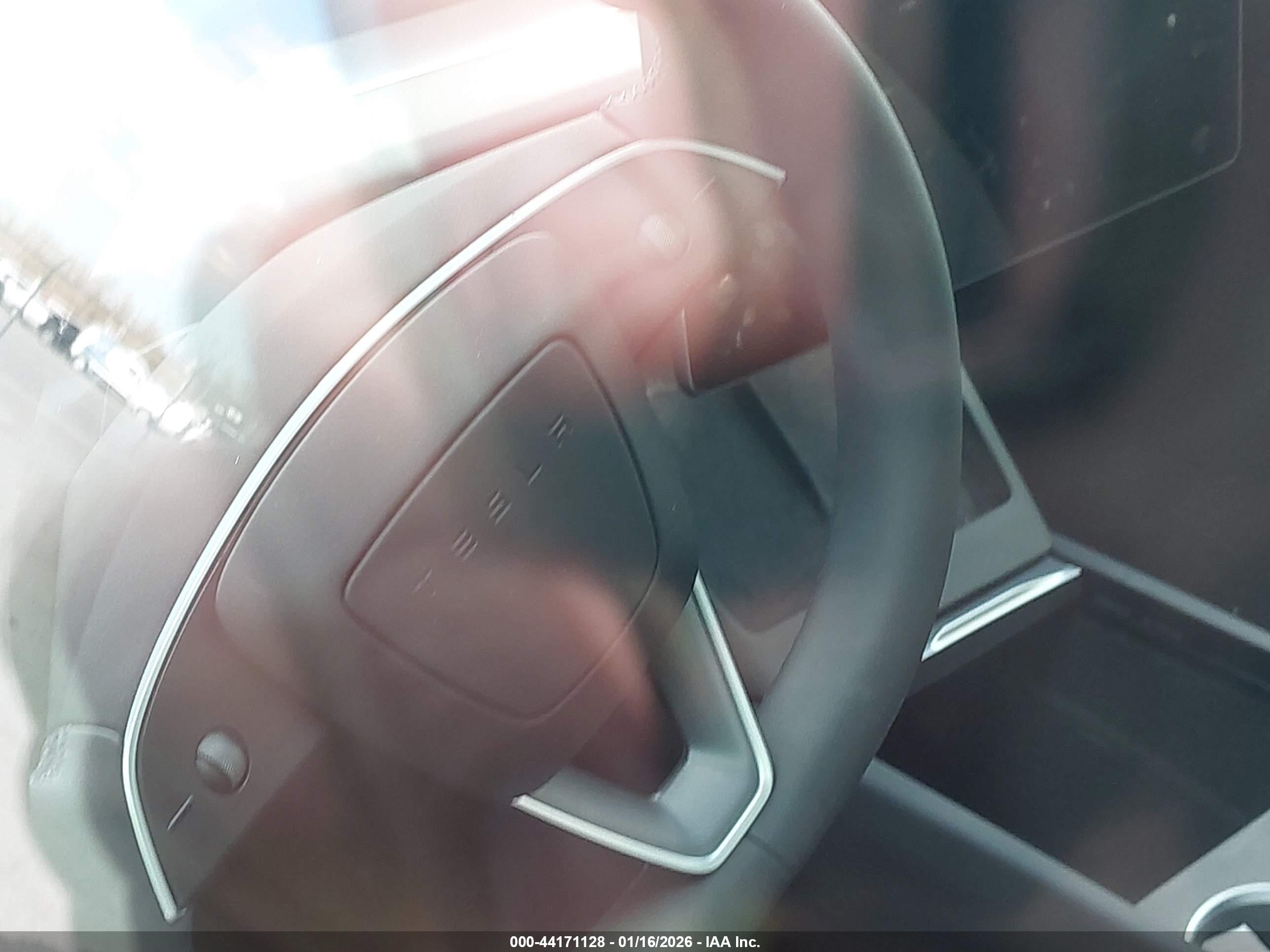 TESLA MODEL image 7