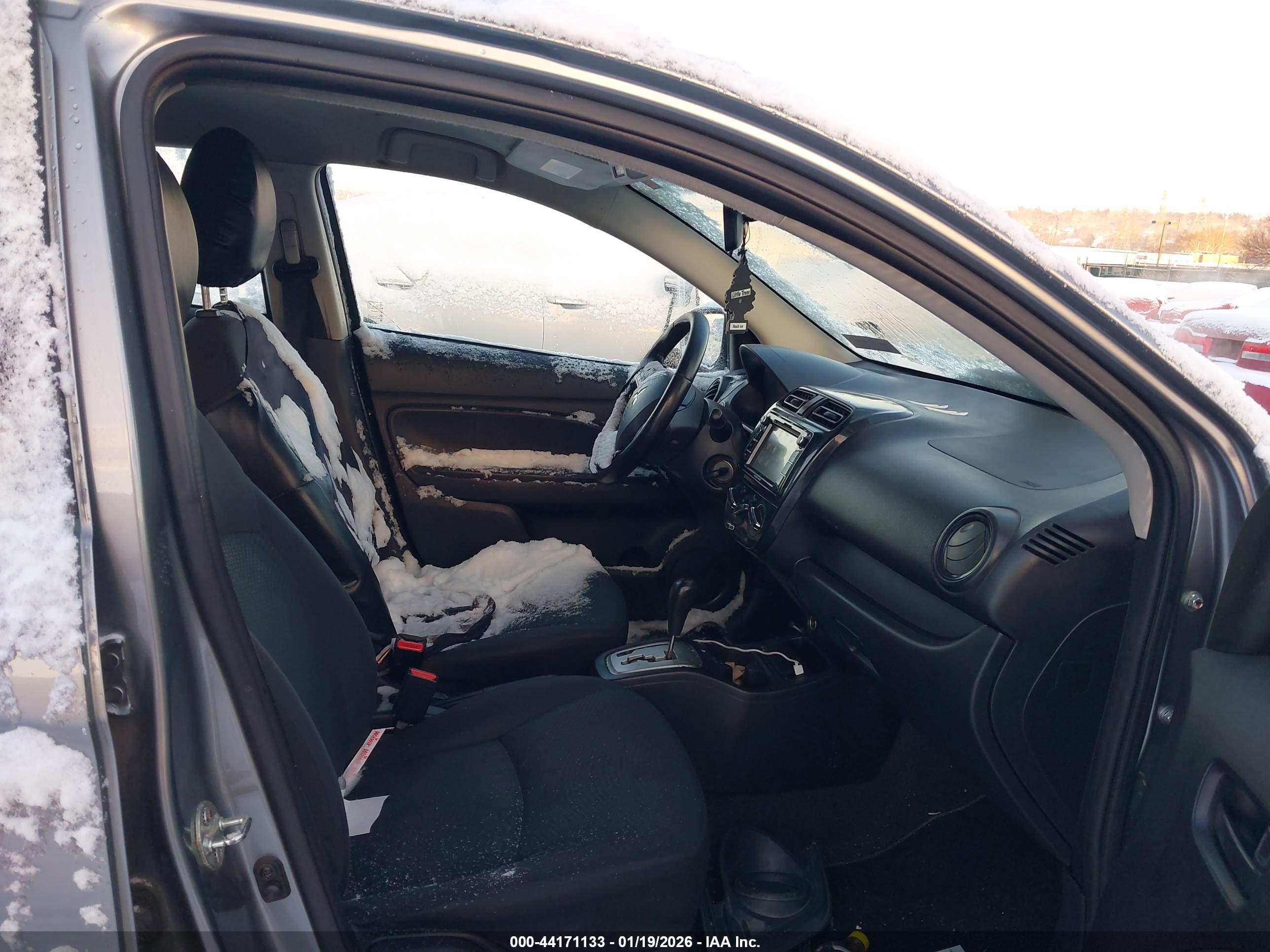 MITSUBISHI MIRAGE image 5