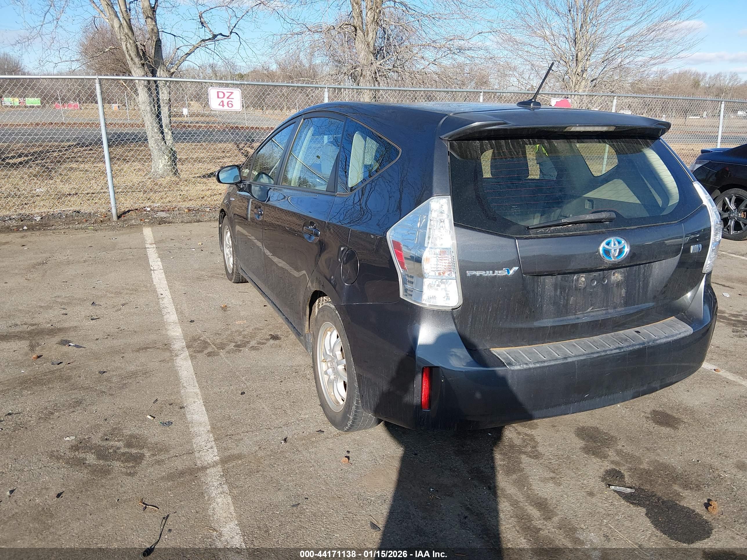TOYOTA PRIUS image 3