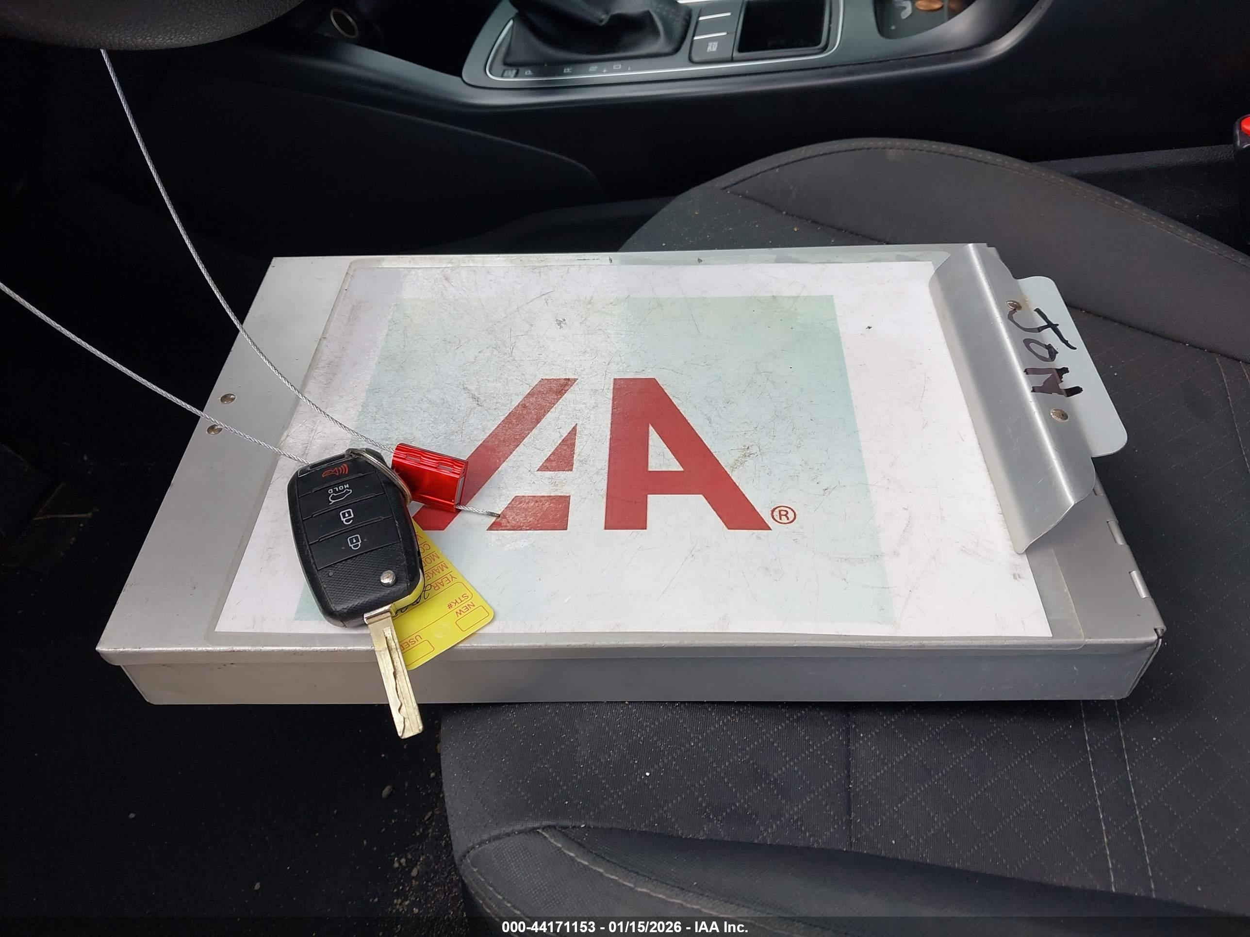 KIA SORENTO image 11