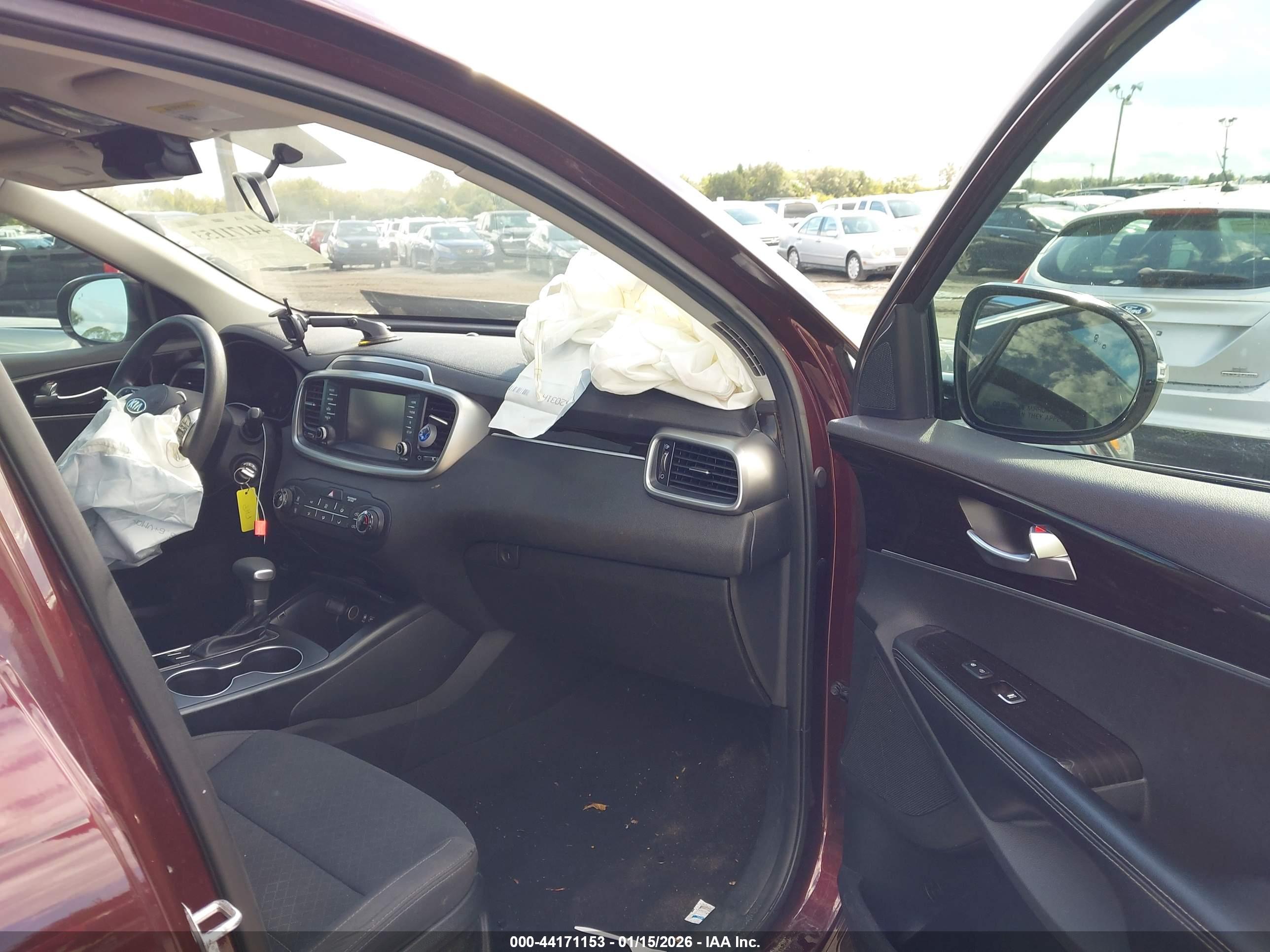 KIA SORENTO image 5