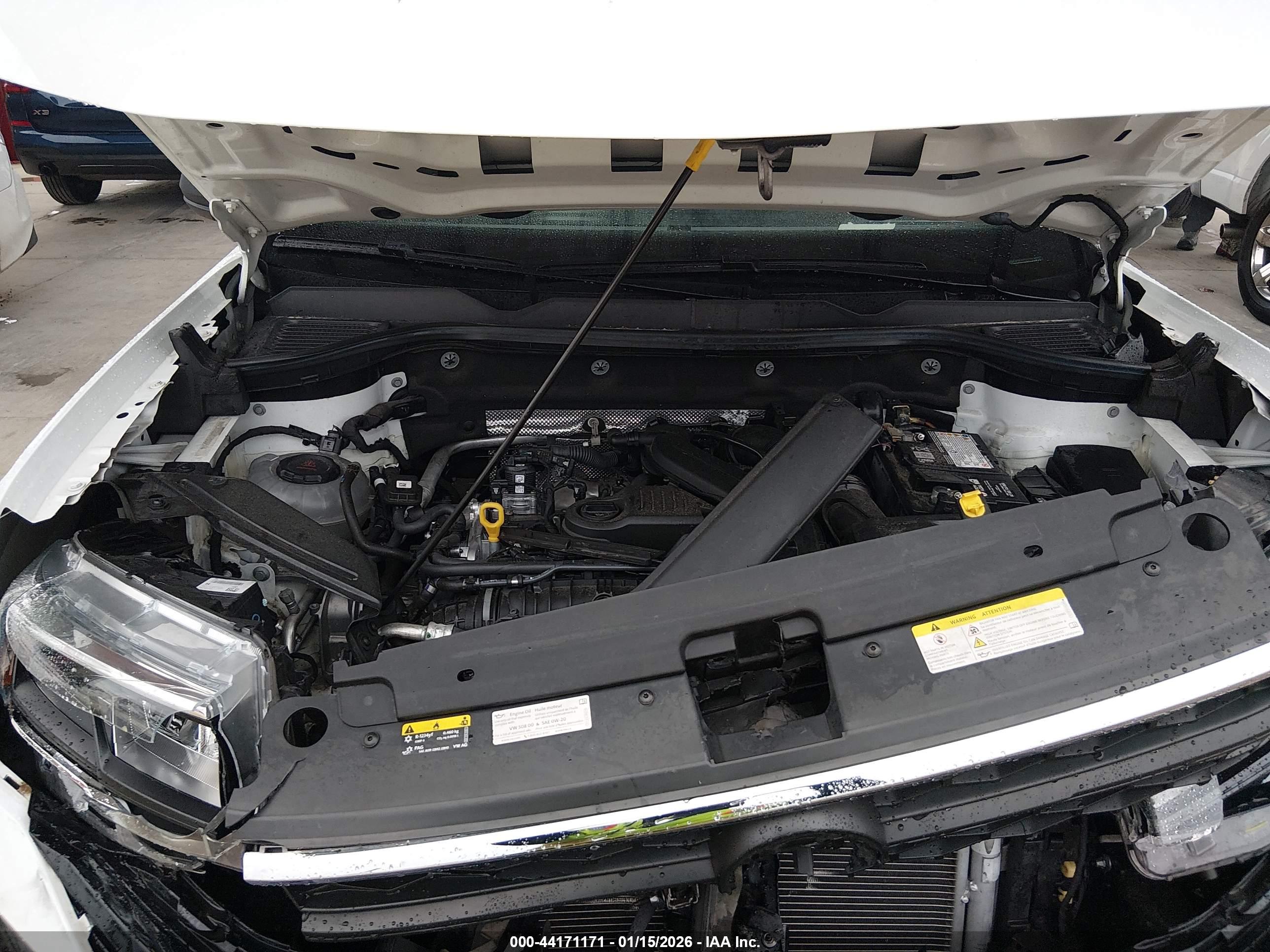 VOLKSWAGEN TAOS image 10