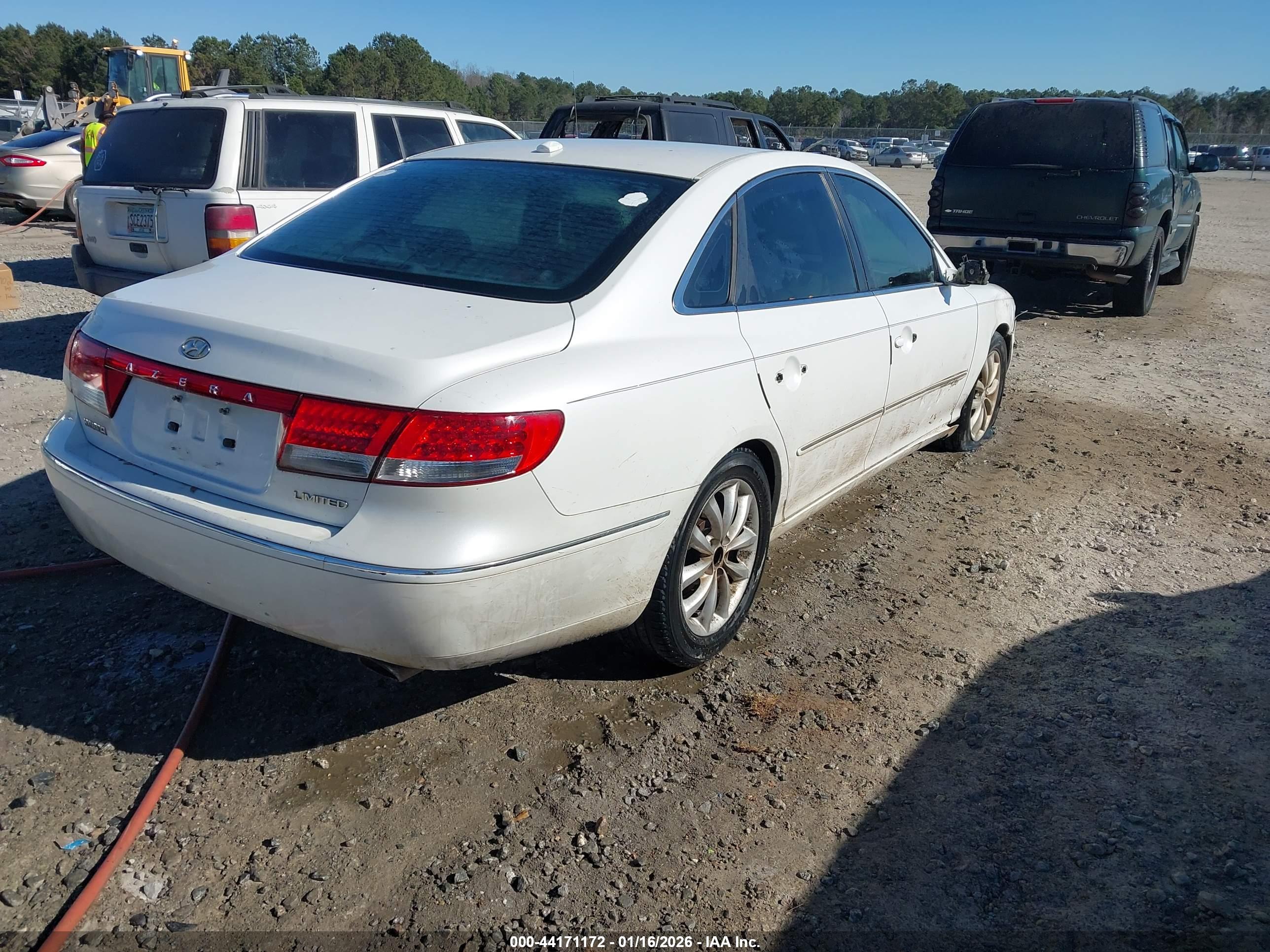 HYUNDAI AZERA image 4