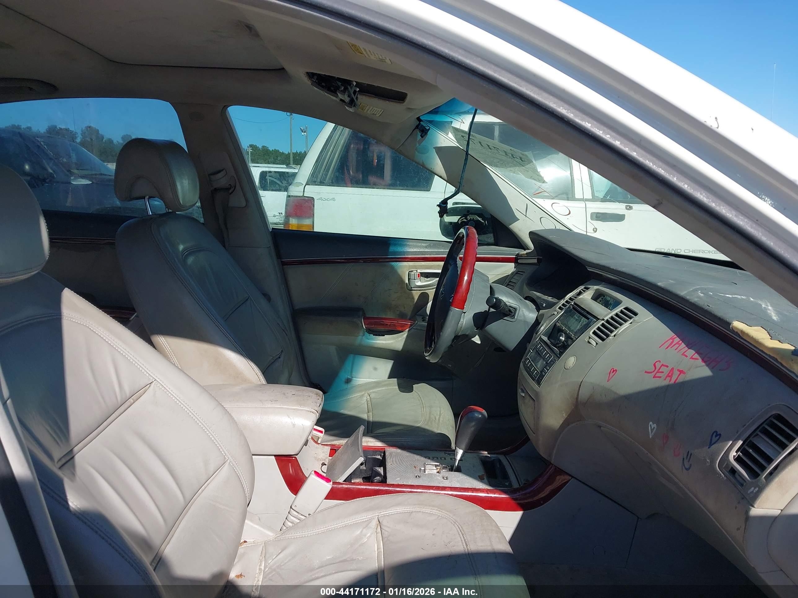 HYUNDAI AZERA image 5