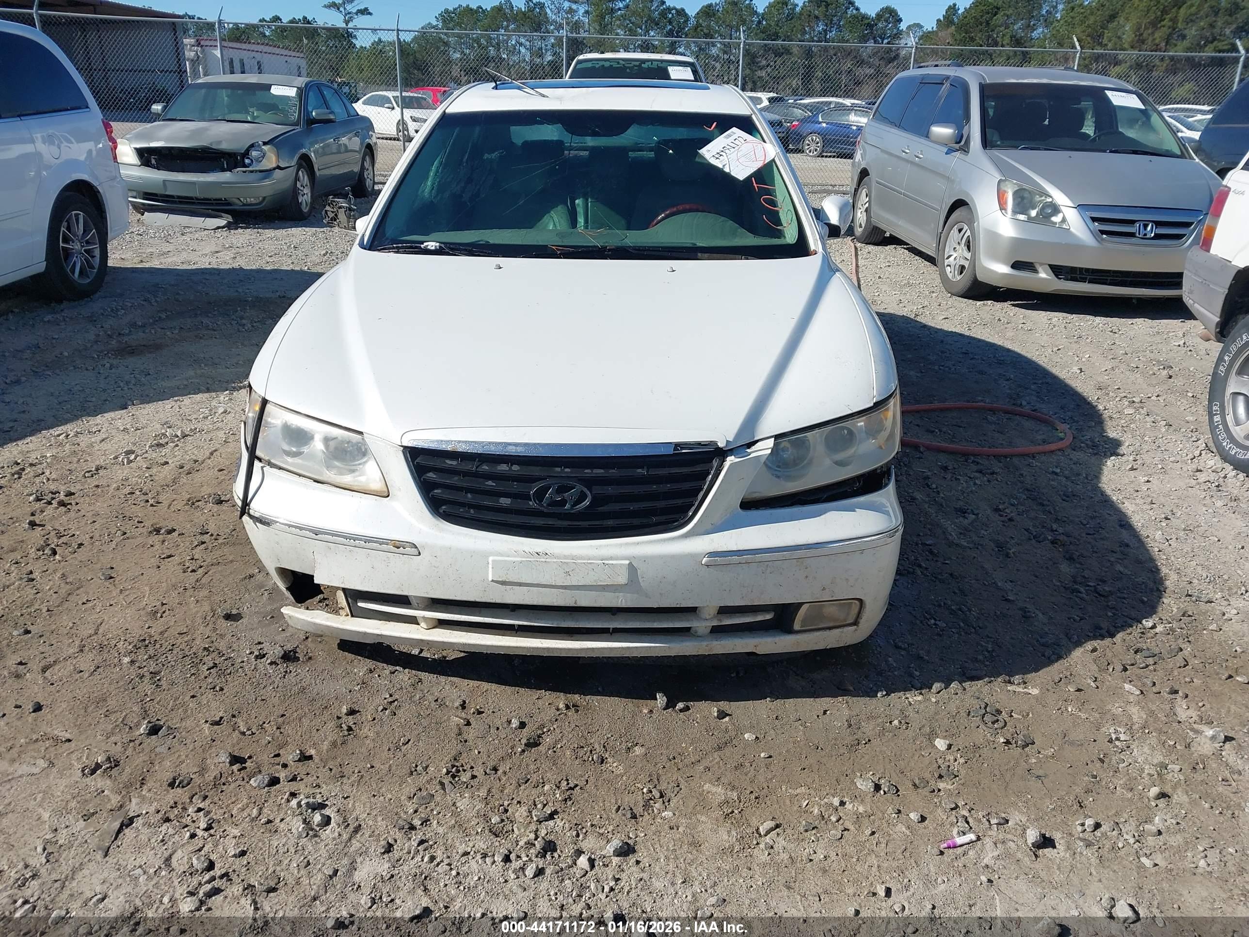 HYUNDAI AZERA image 6
