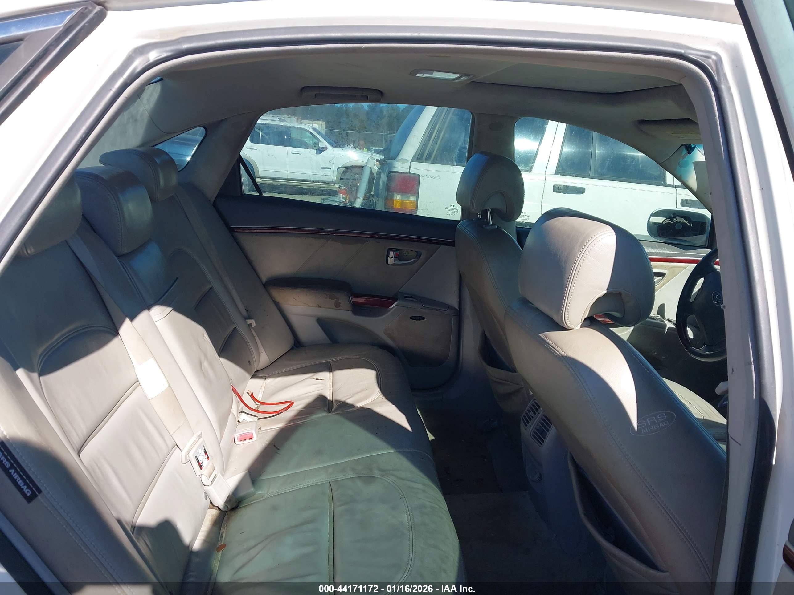 HYUNDAI AZERA image 8