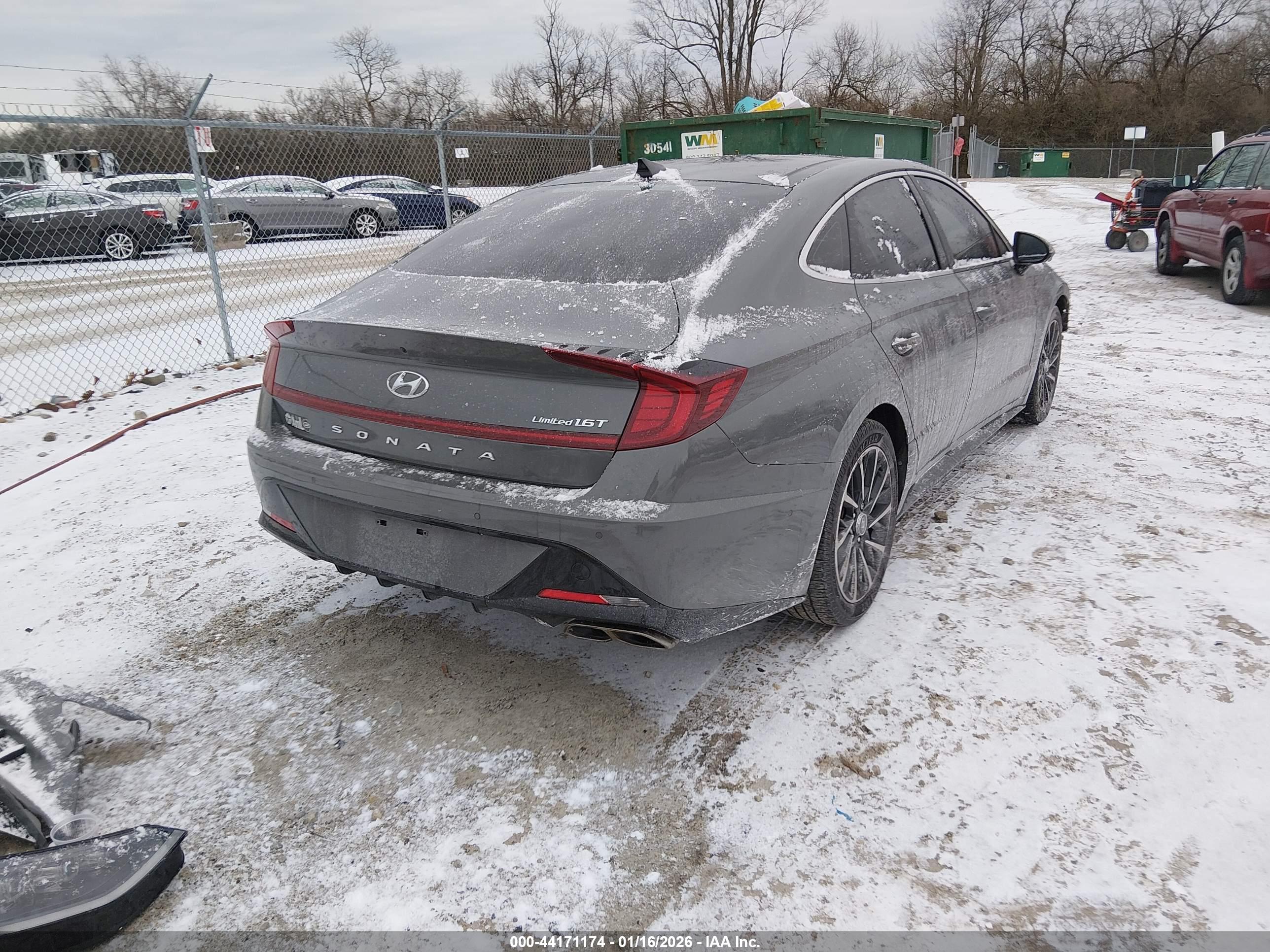 HYUNDAI SONATA image 4