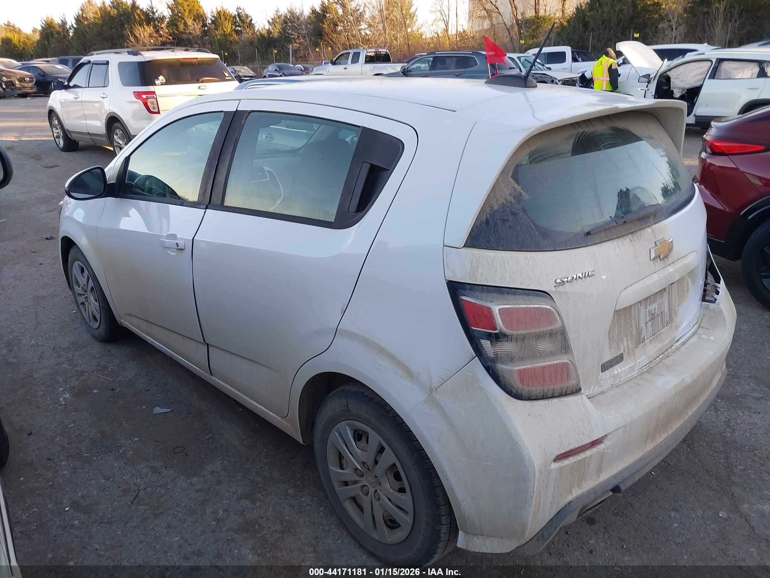CHEVROLET SONIC image 3