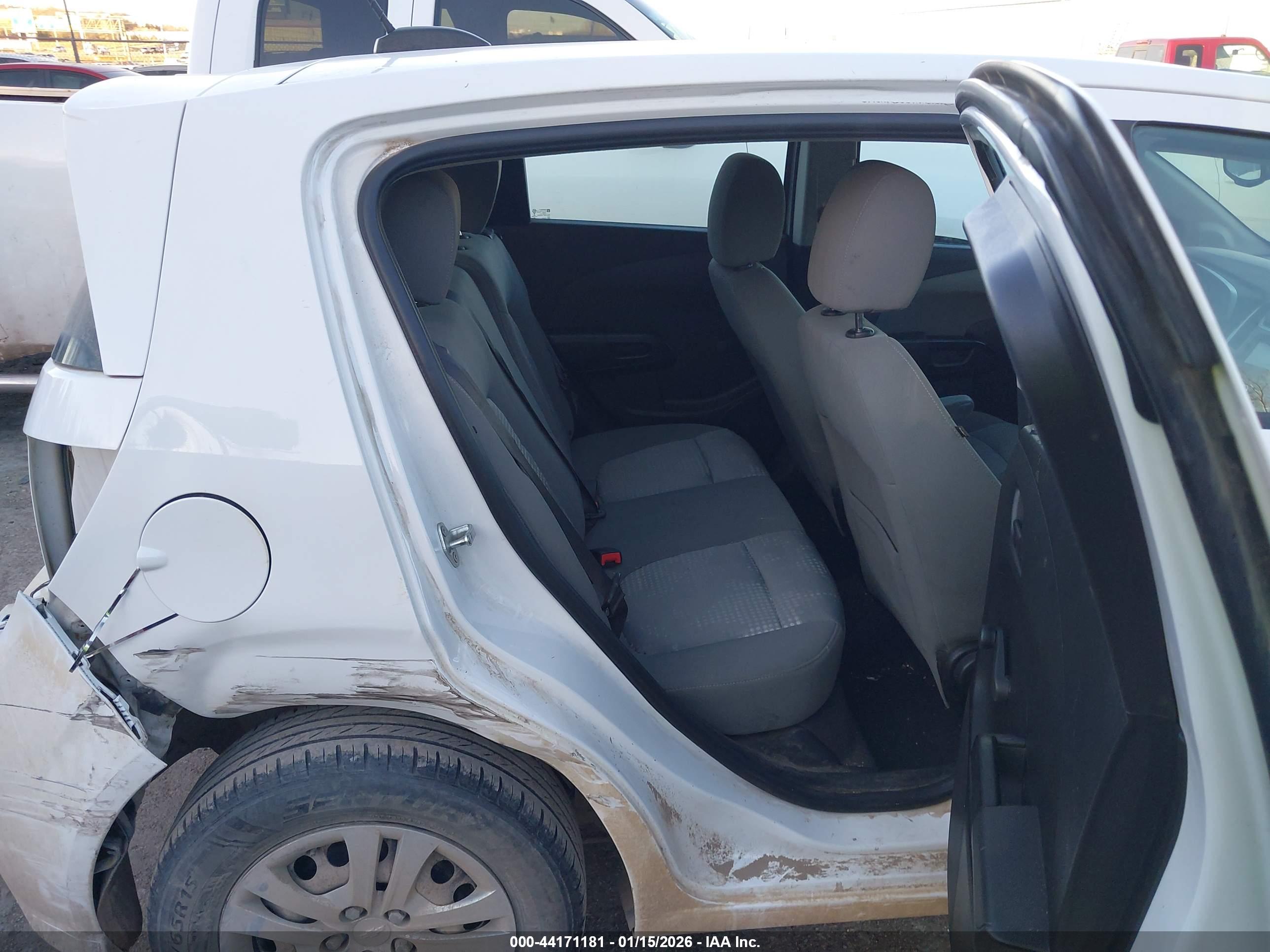 CHEVROLET SONIC image 8