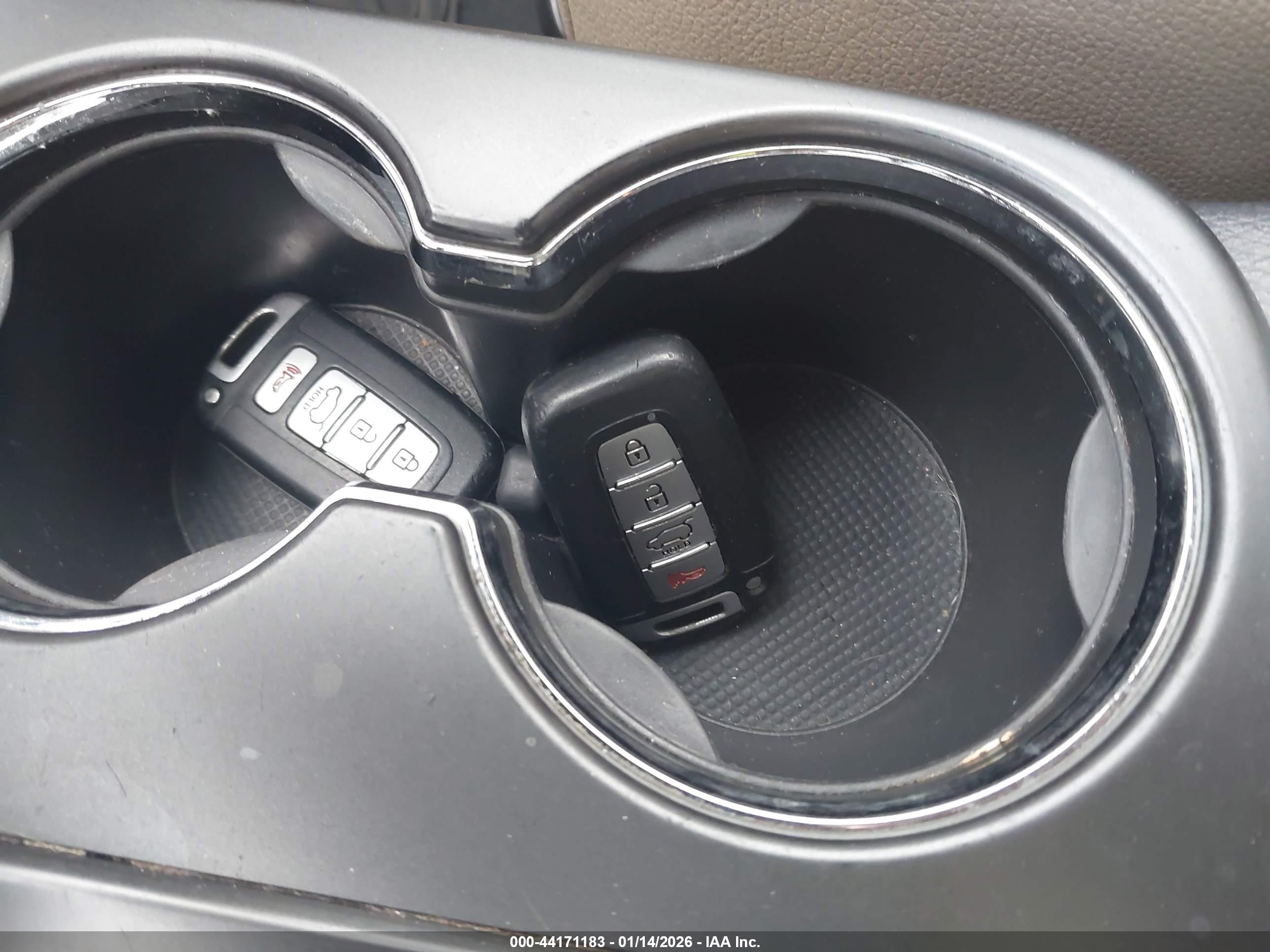 KIA SORENTO image 11