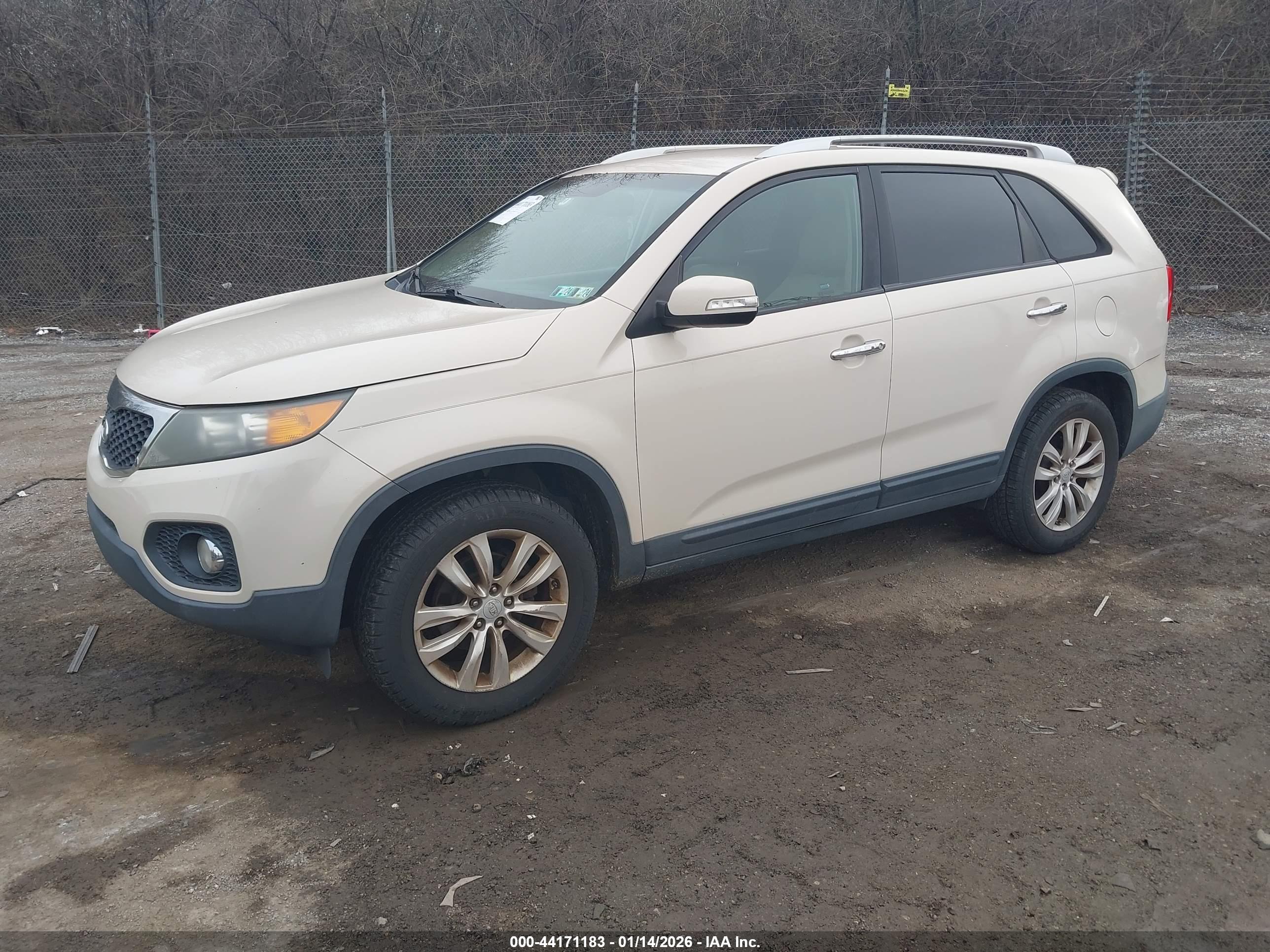 KIA SORENTO image 2