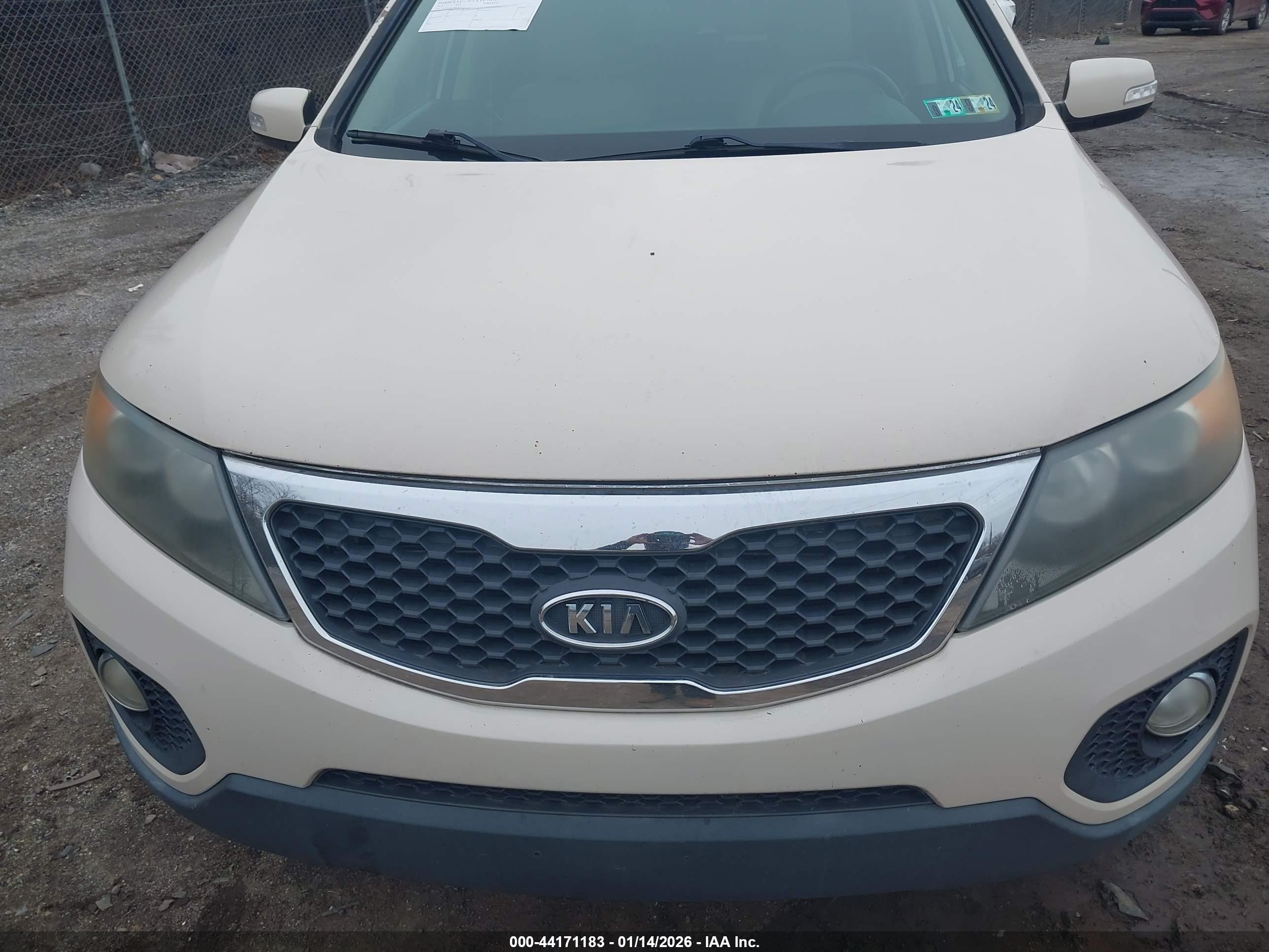 KIA SORENTO image 6