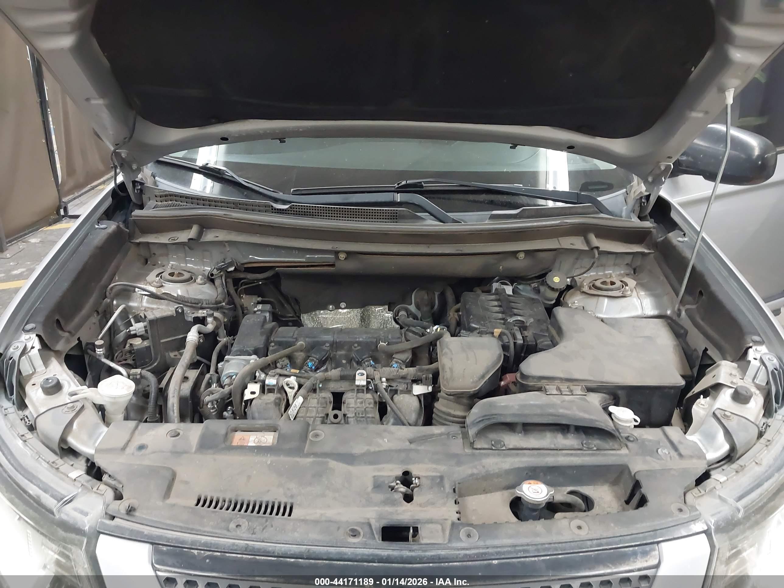 MITSUBISHI OUTLANDER image 10
