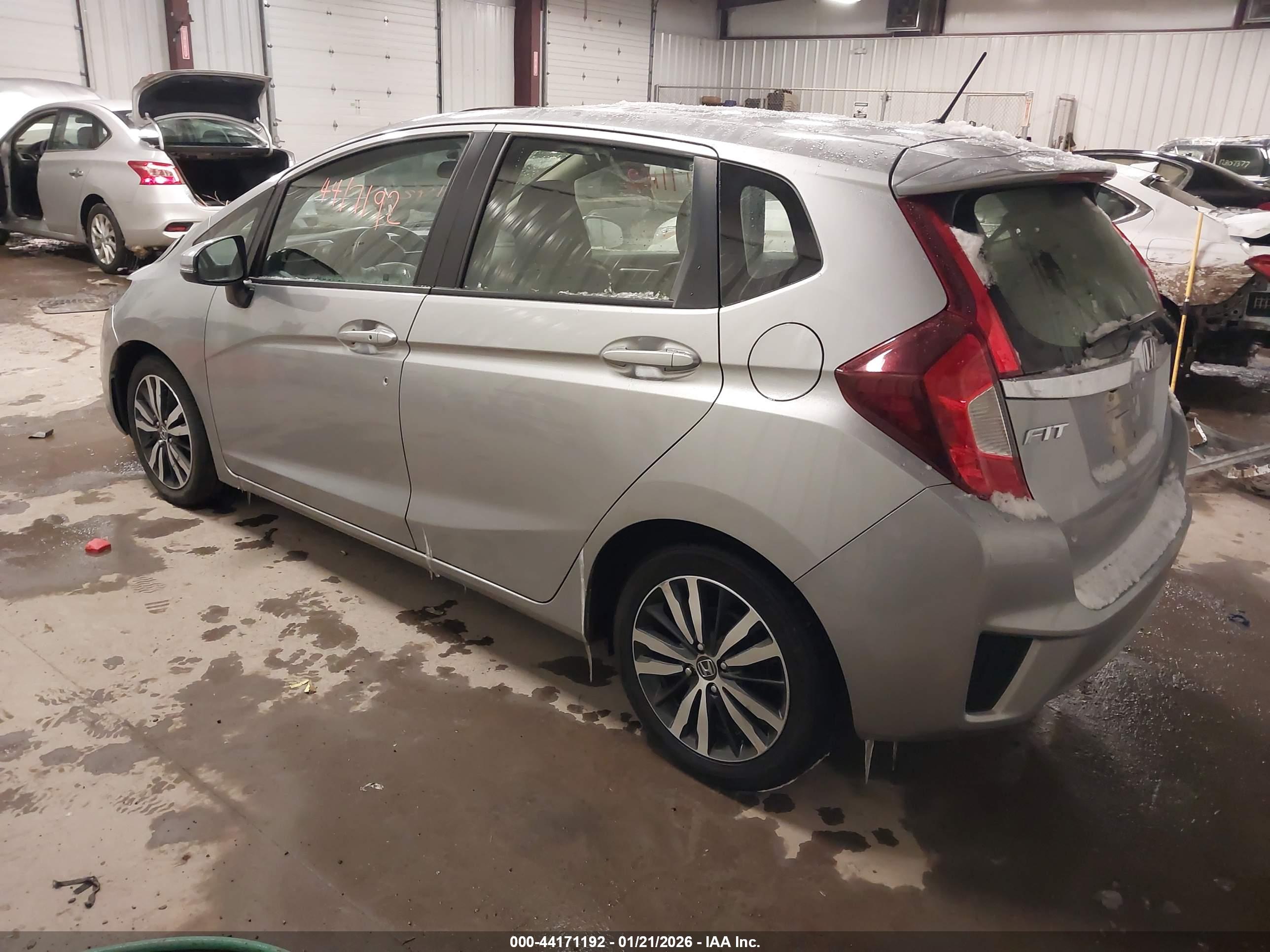 HONDA FIT image 3