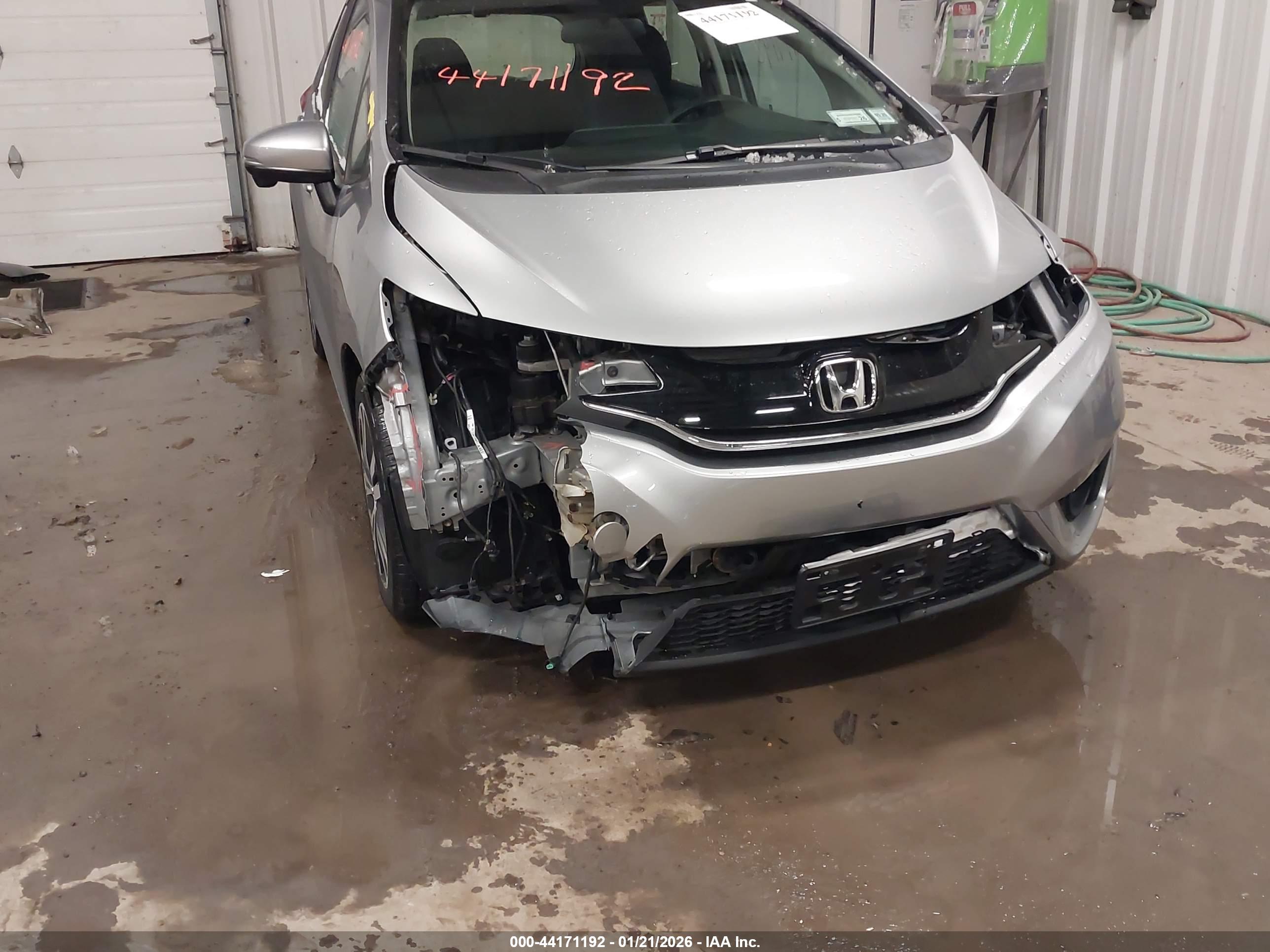 HONDA FIT image 6