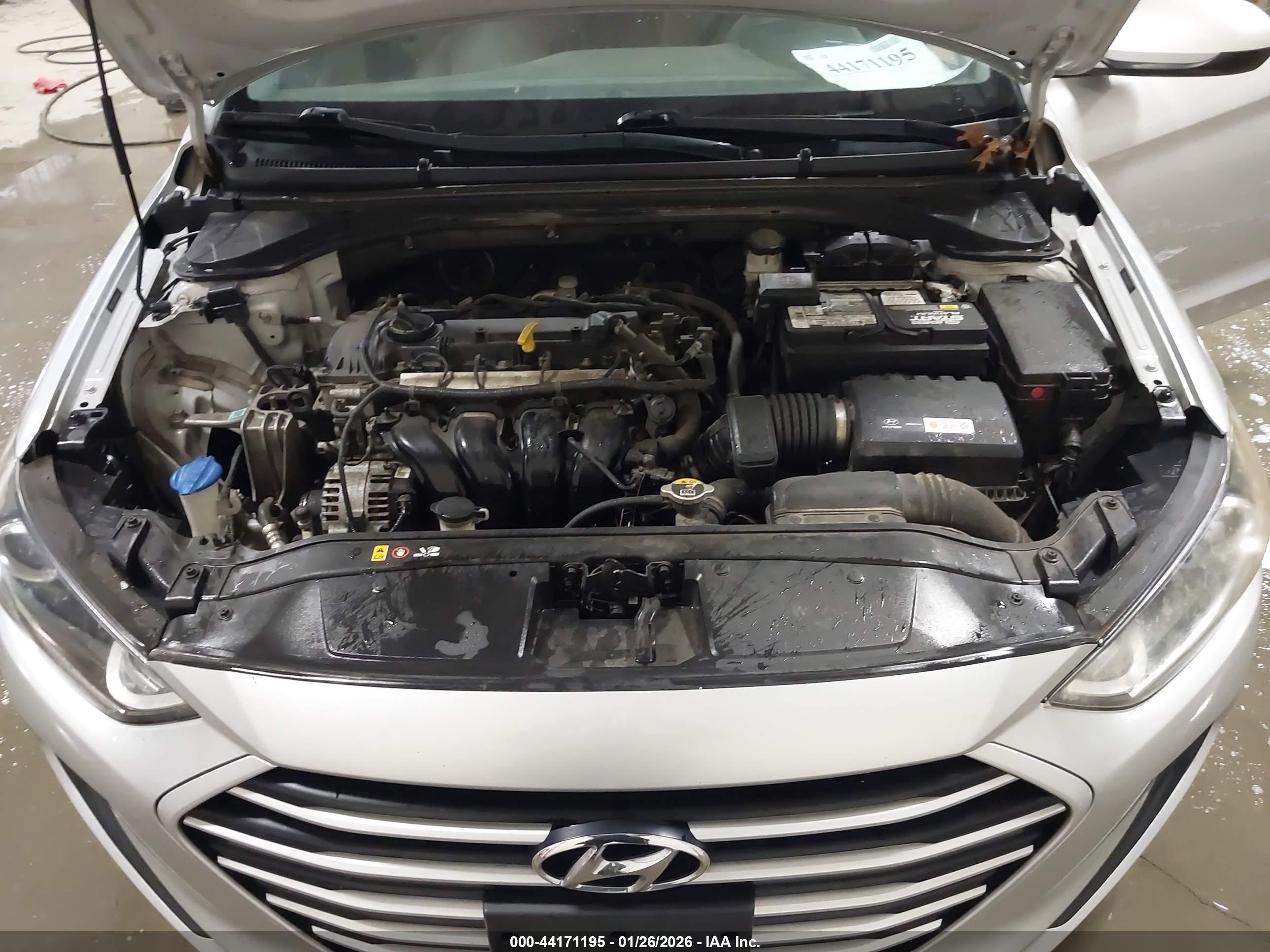 HYUNDAI ELANTRA image 10