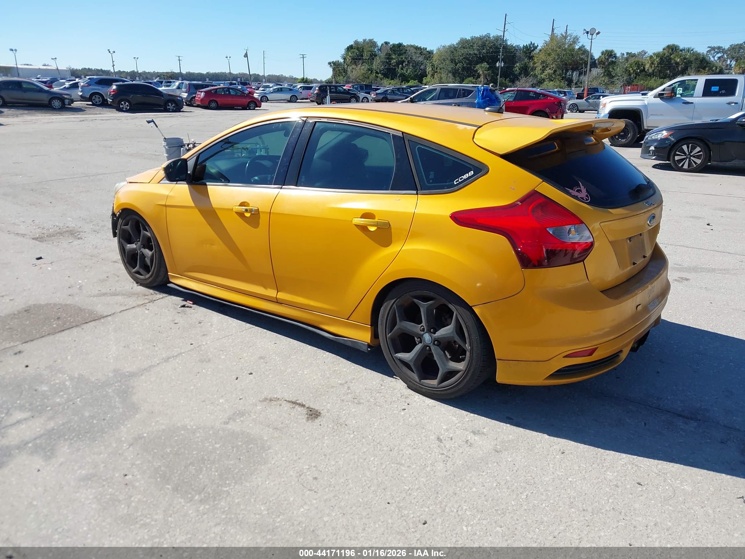 FORD FOCUS image 3
