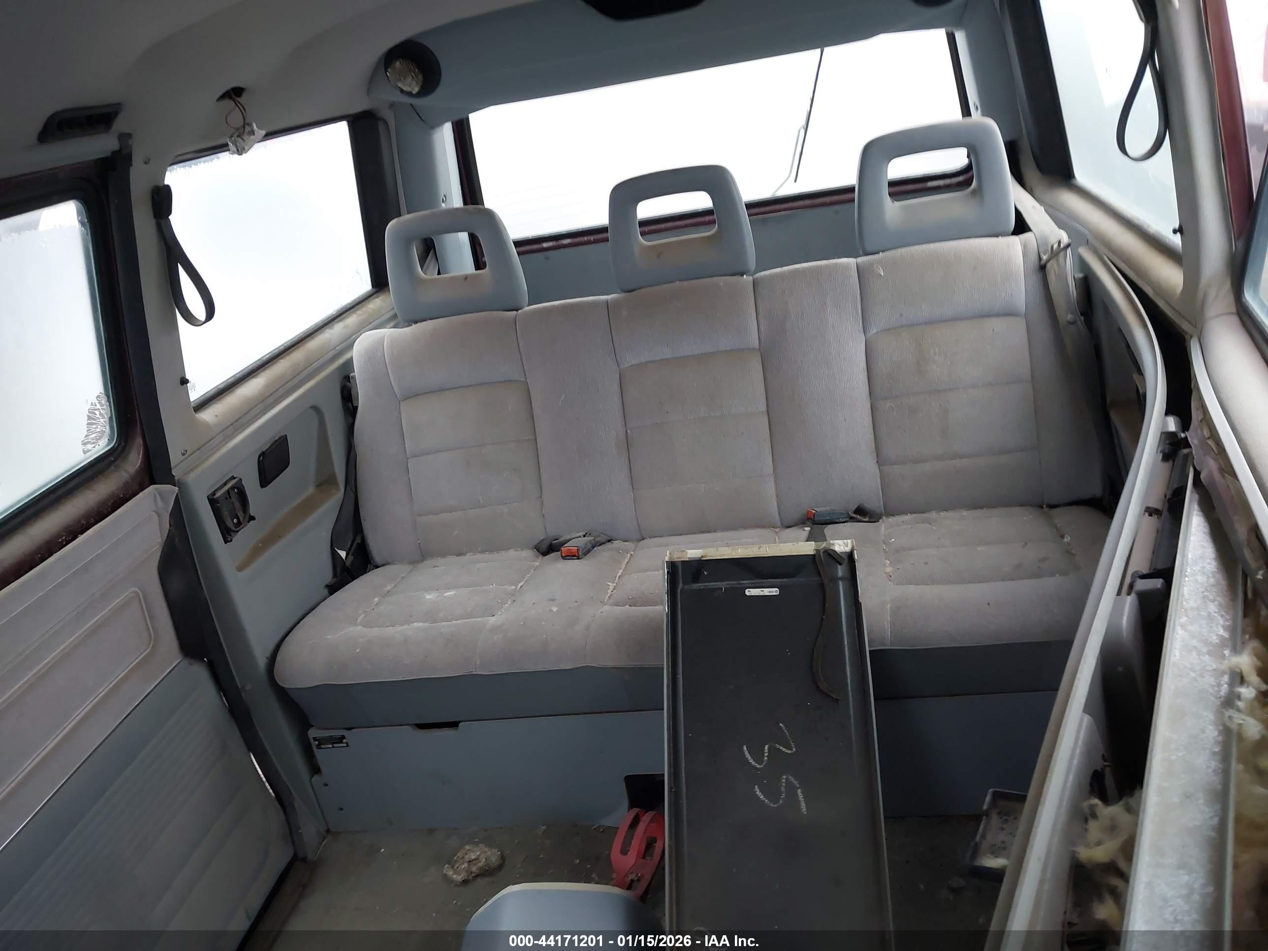VOLKSWAGEN VANAGON image 8