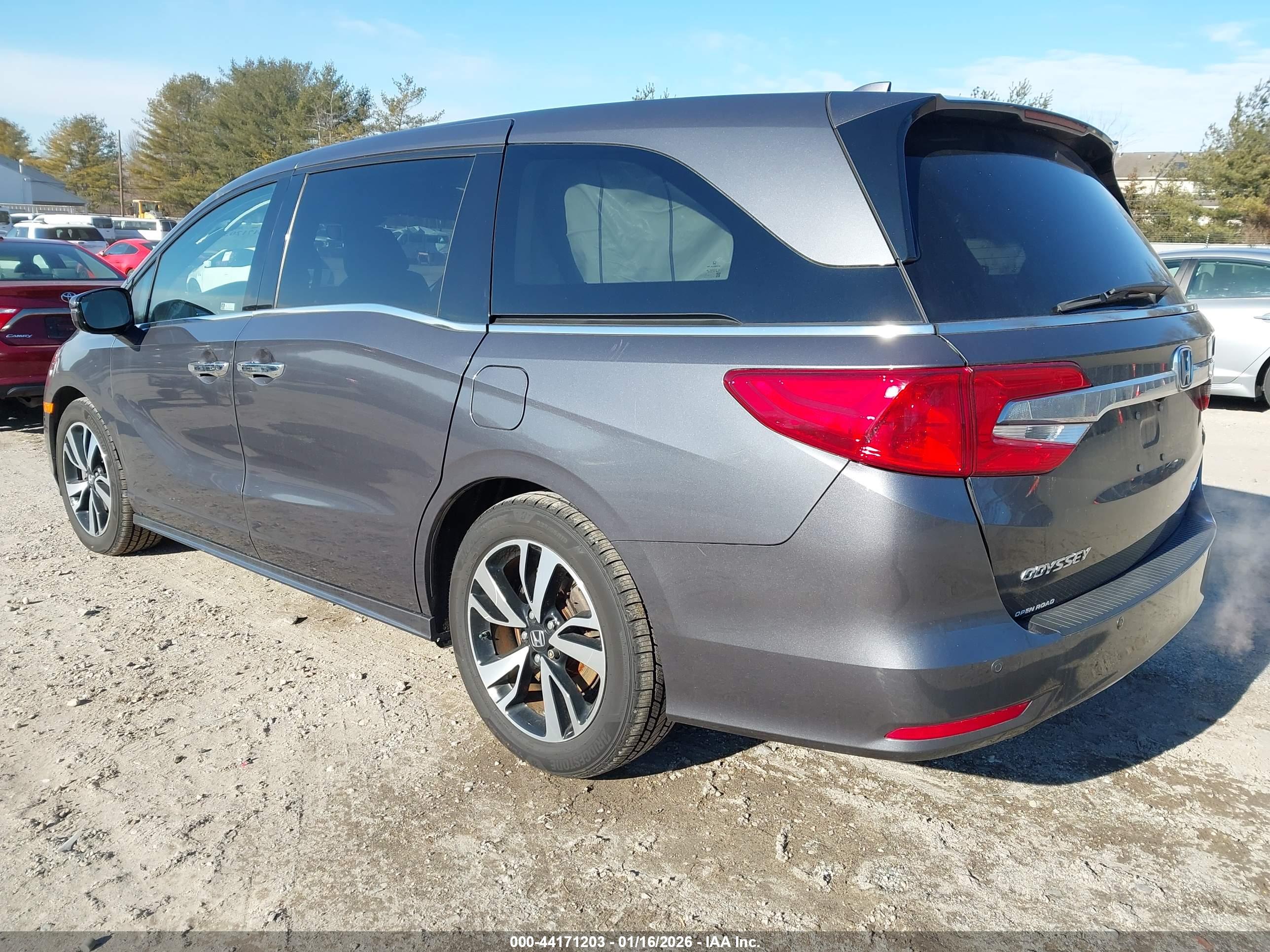 HONDA ODYSSEY image 3