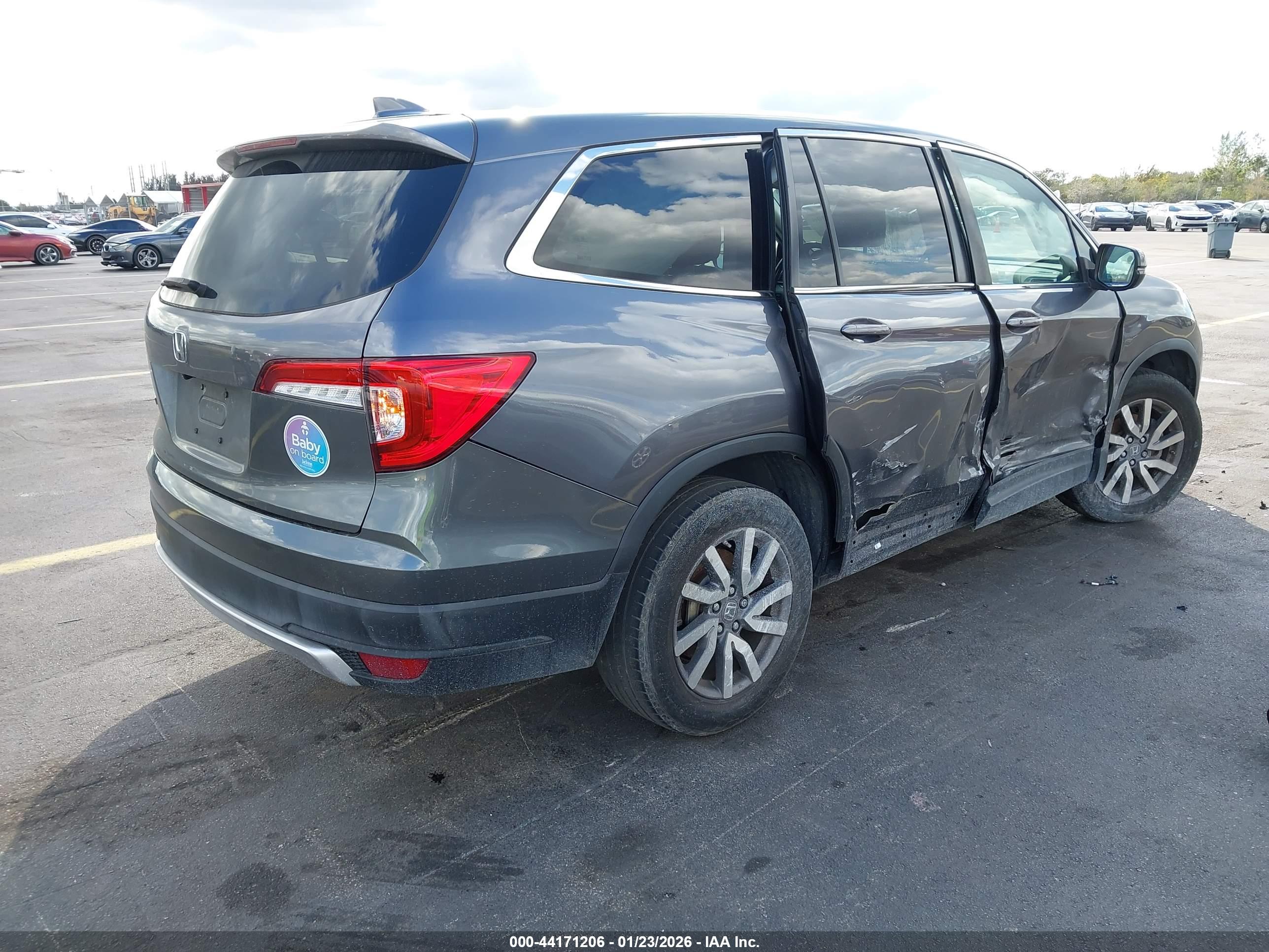 HONDA PILOT image 4