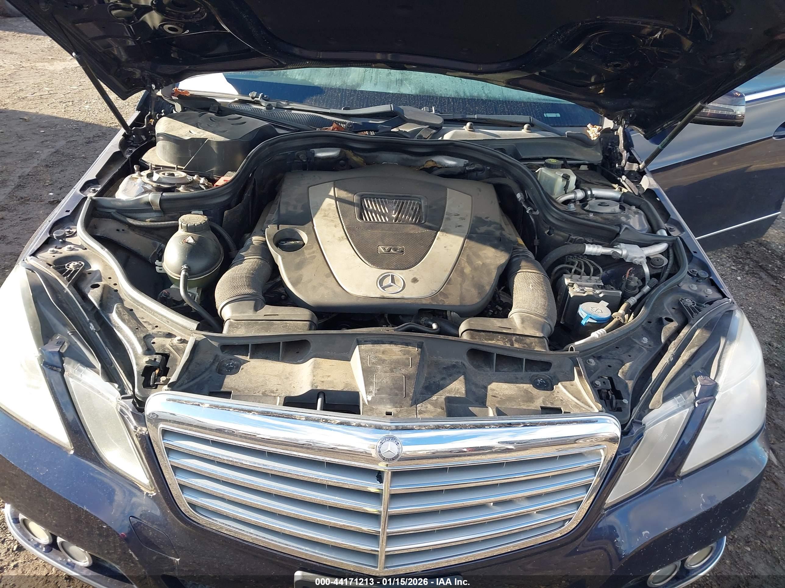 MERCEDES-BENZ E image 10