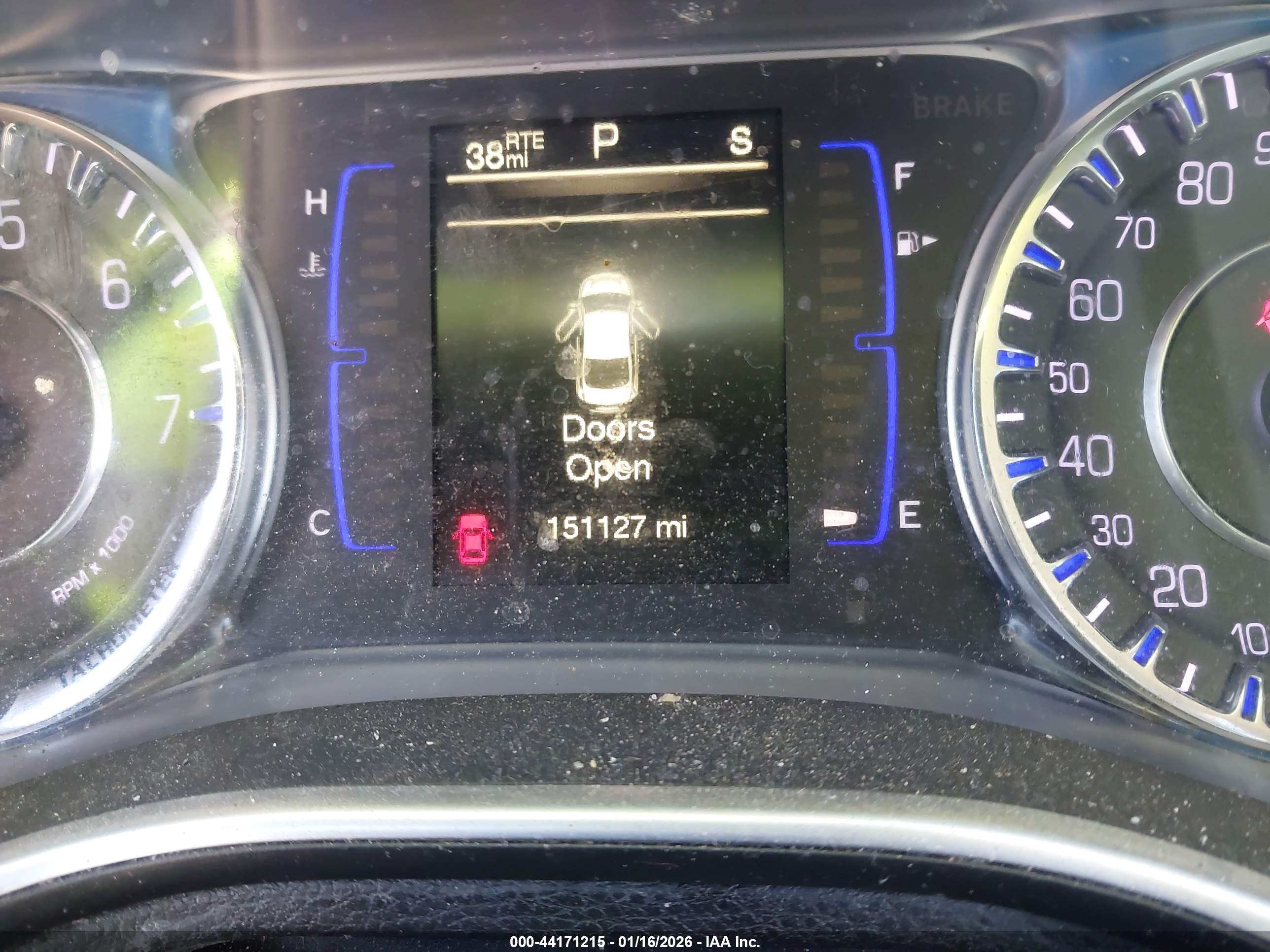 CHRYSLER 200 image 7