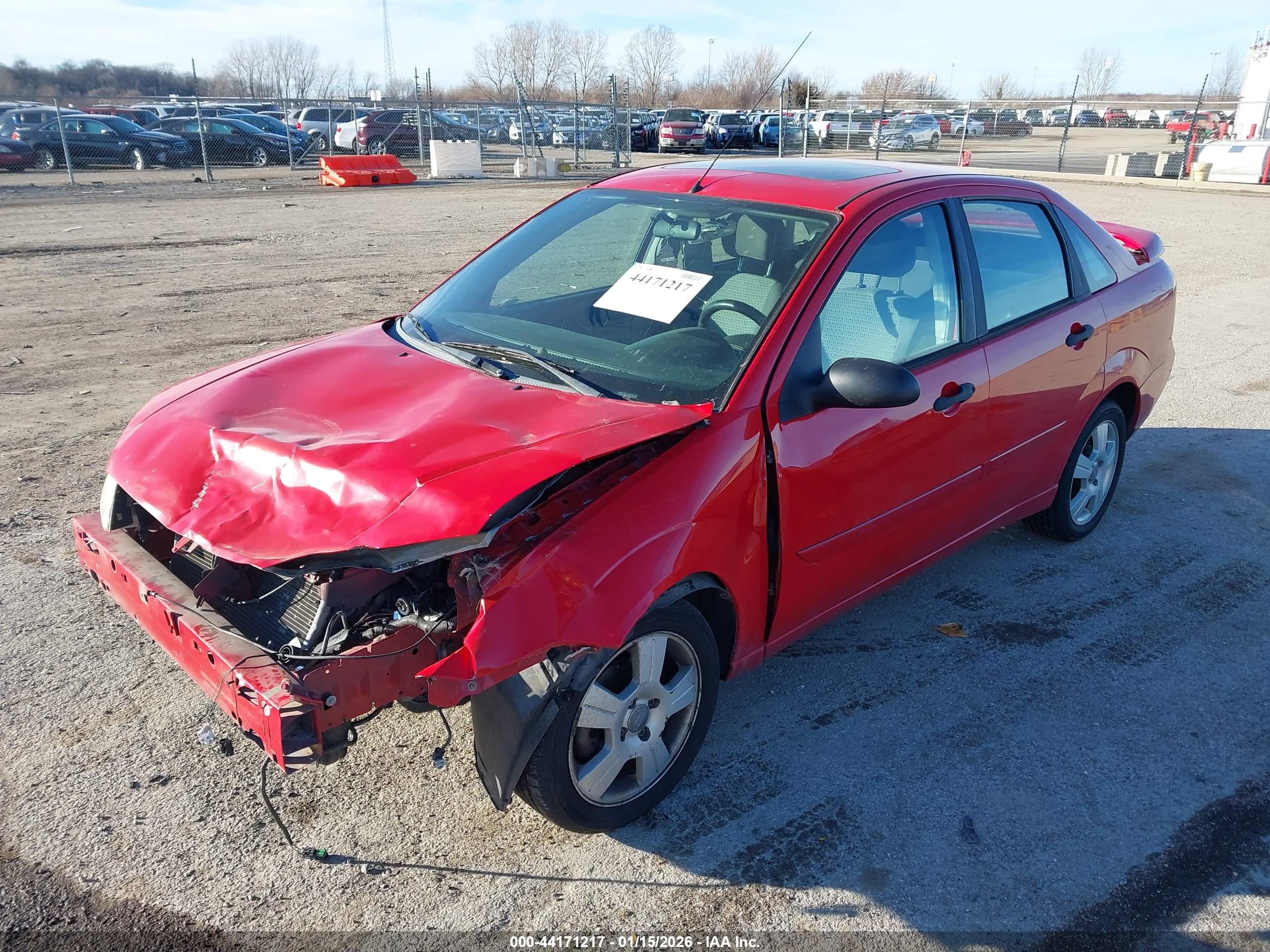FORD FOCUS image 2
