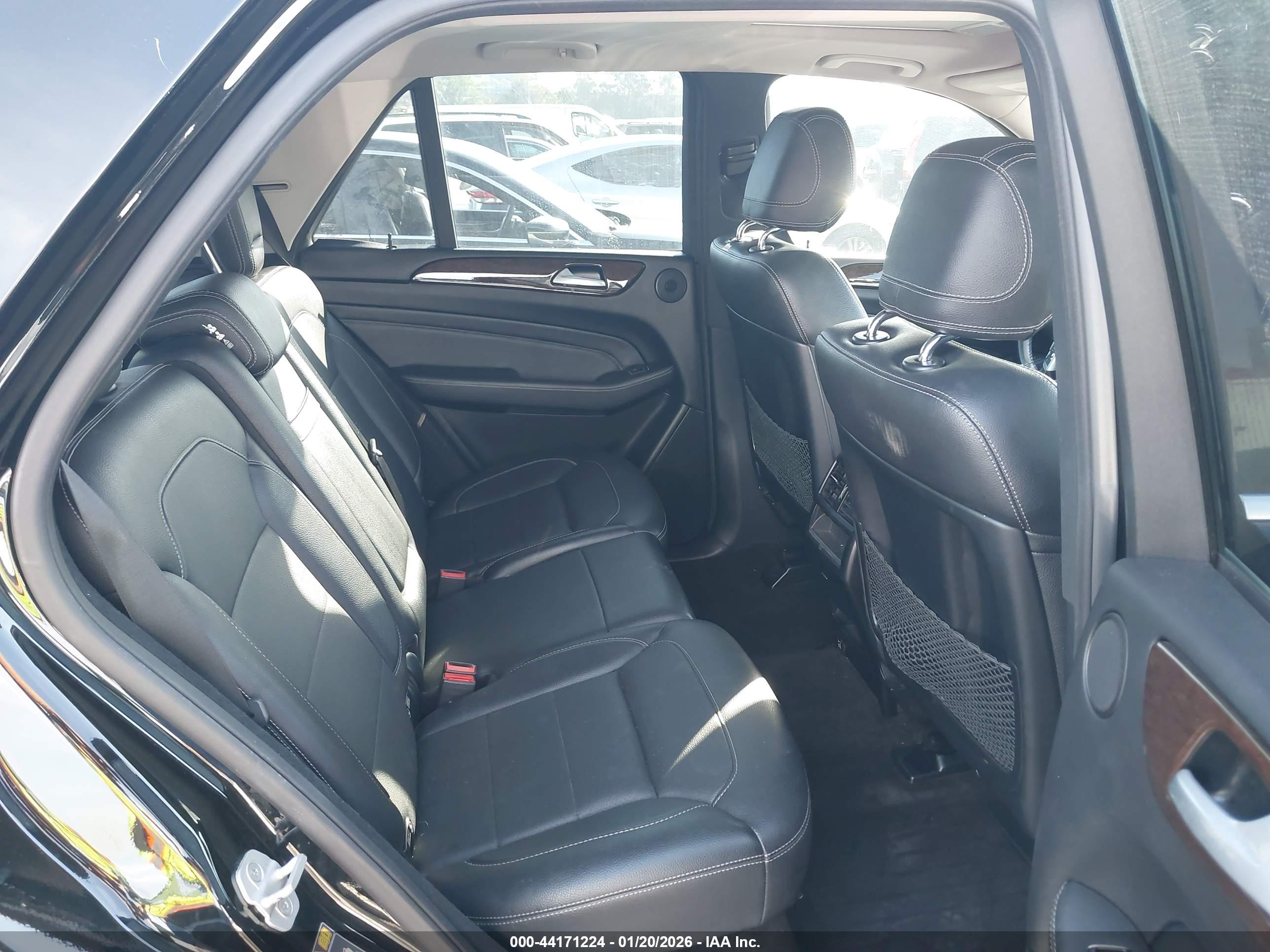MERCEDES-BENZ ML image 8