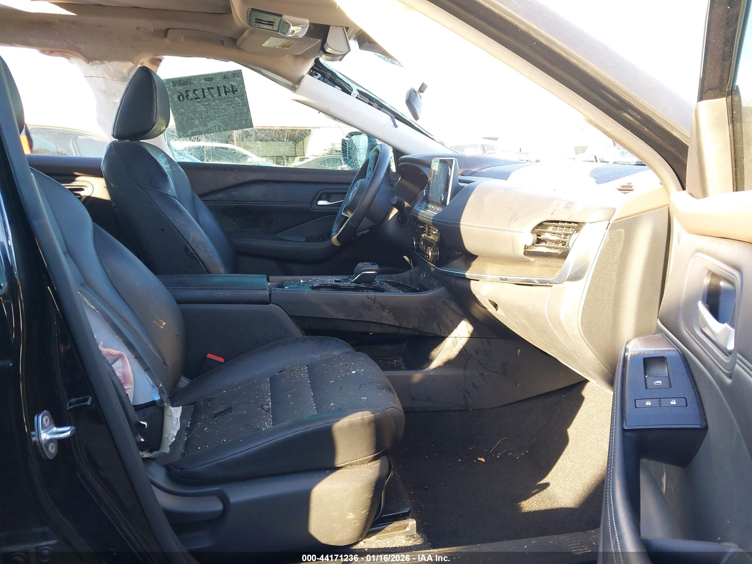 NISSAN ROGUE image 5