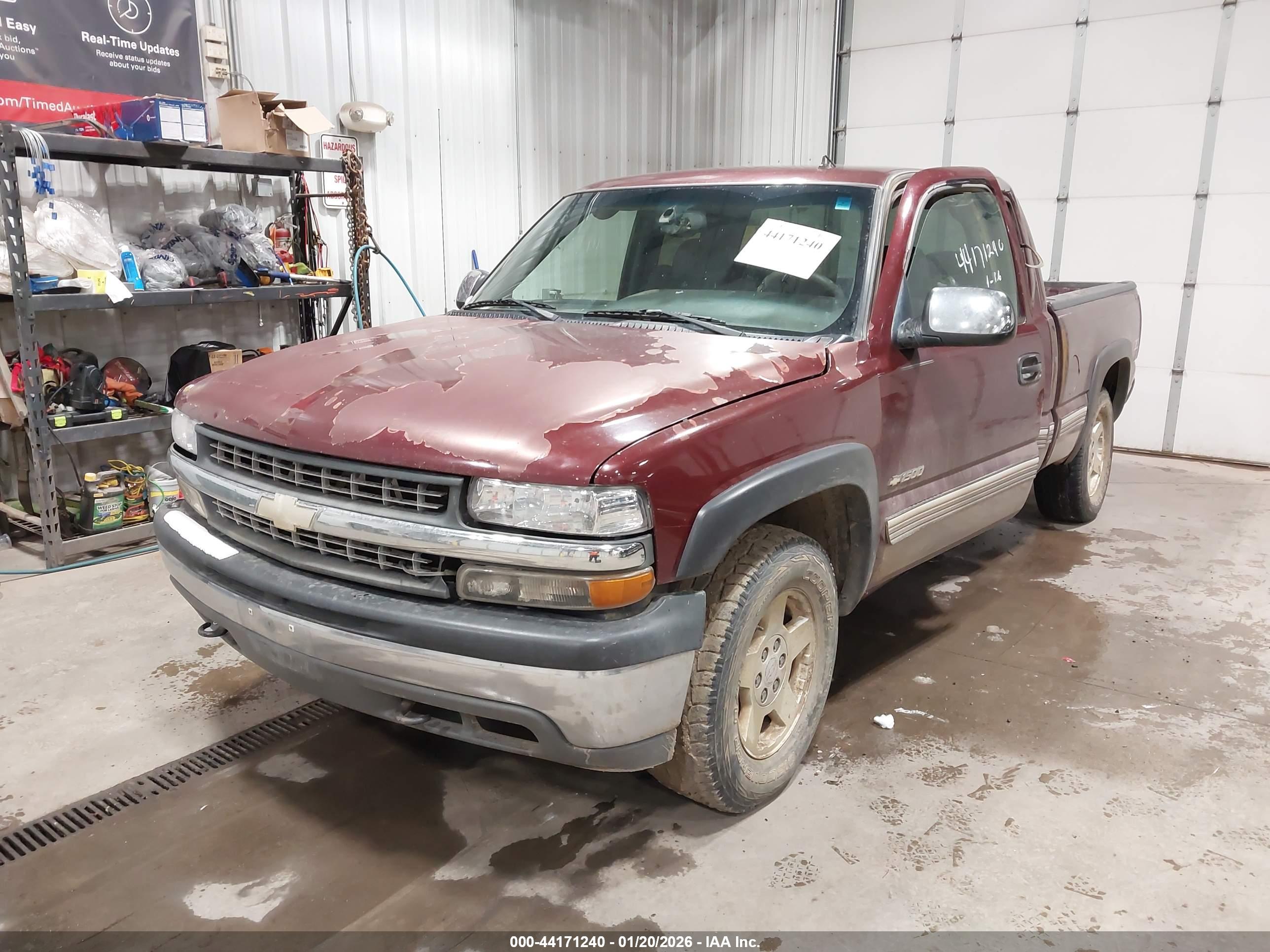 CHEVROLET SILVERADO image 2
