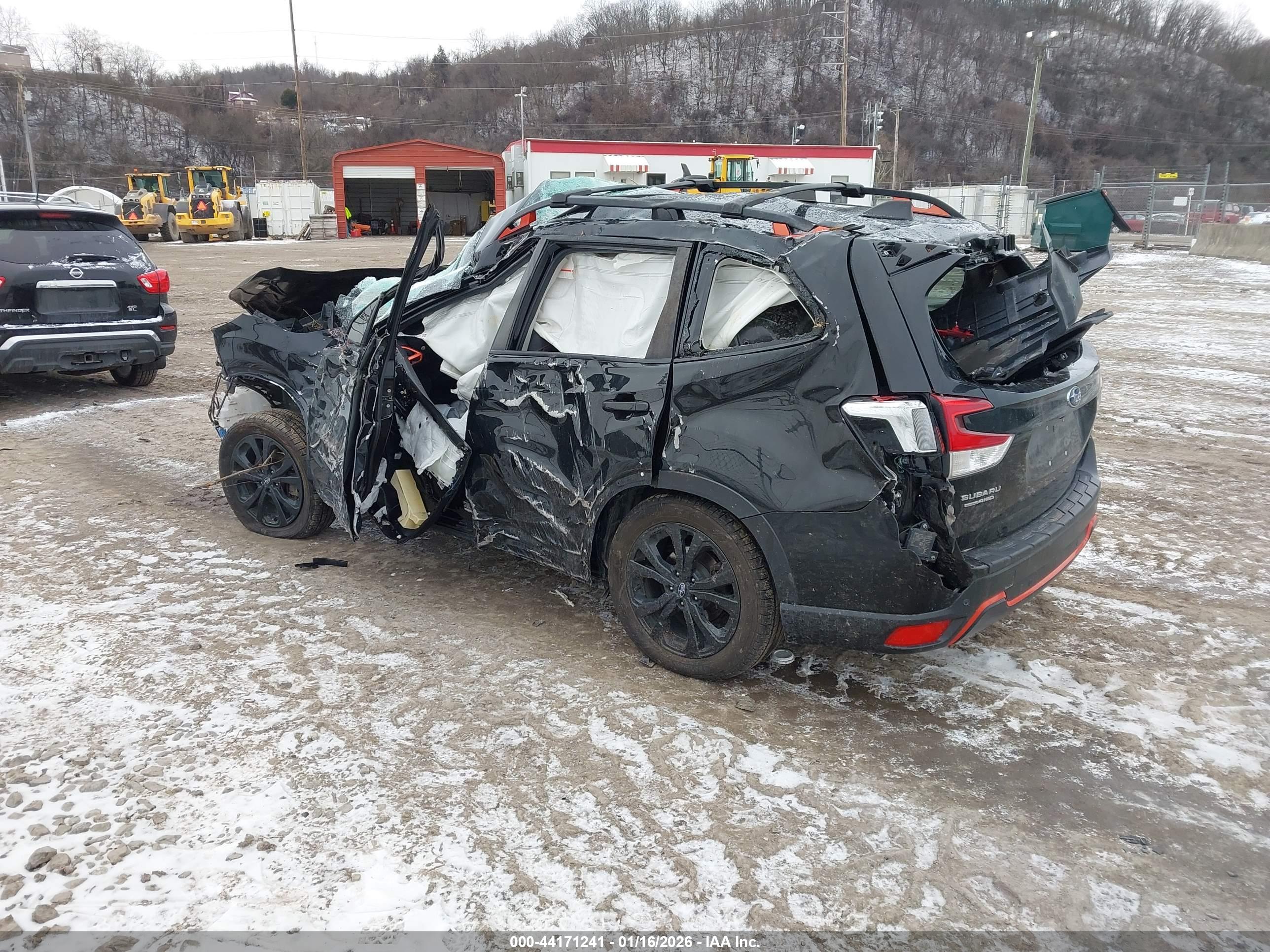 SUBARU FORESTER image 3